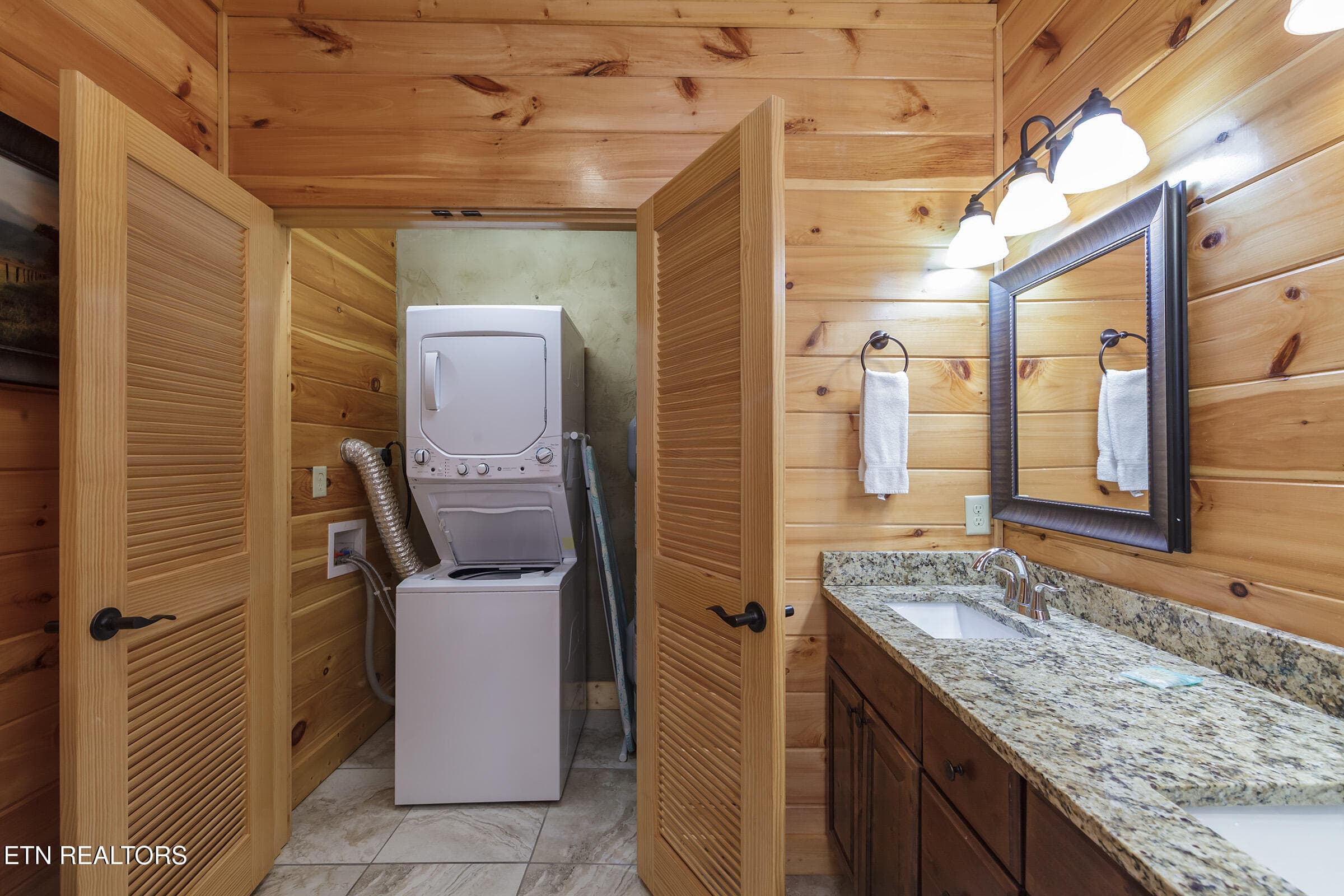 laundry - 714 Mountain Stream Way, Gatlinburg, TN 37738, Gatlinburg