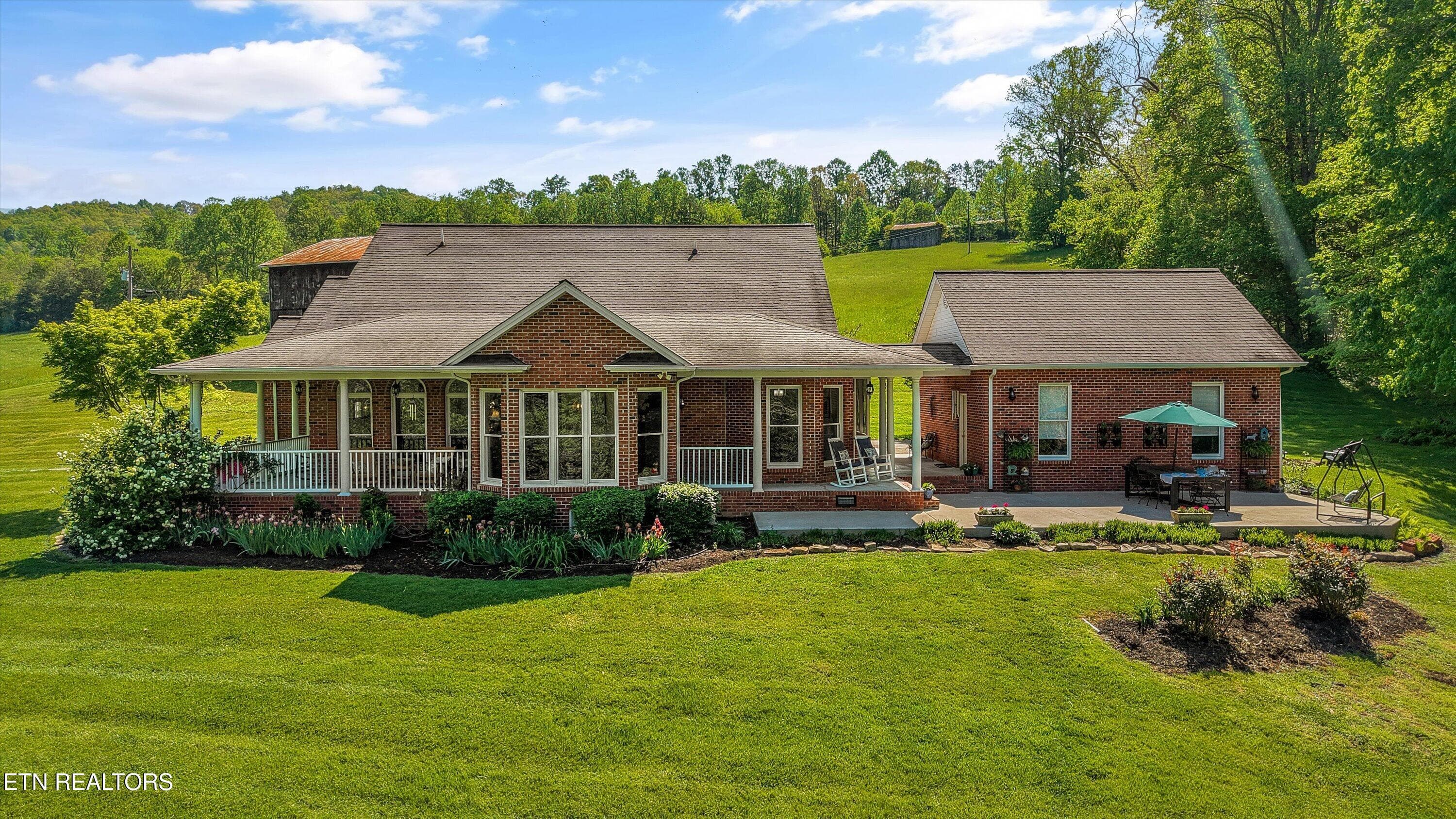 4151 Cave Springs Rd, Tazewell, TN 37879