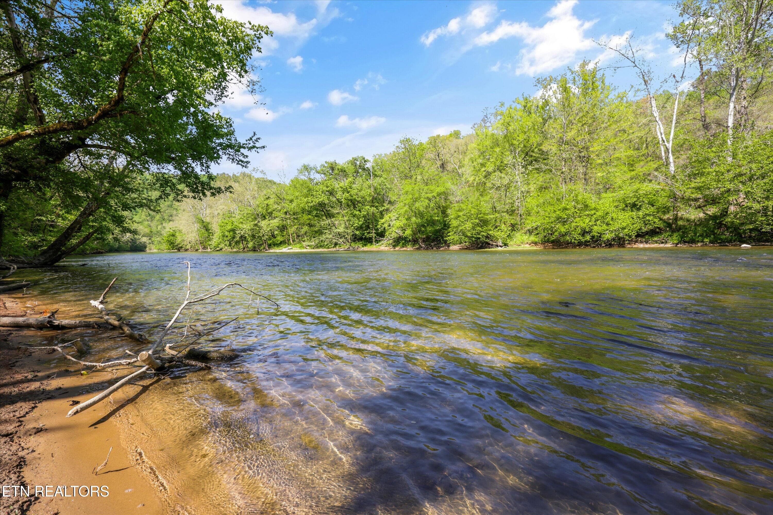E082C255-A124-4F44-82C1-6C79C992C19C - 4151 Cave Springs Rd, Tazewell, TN 37879