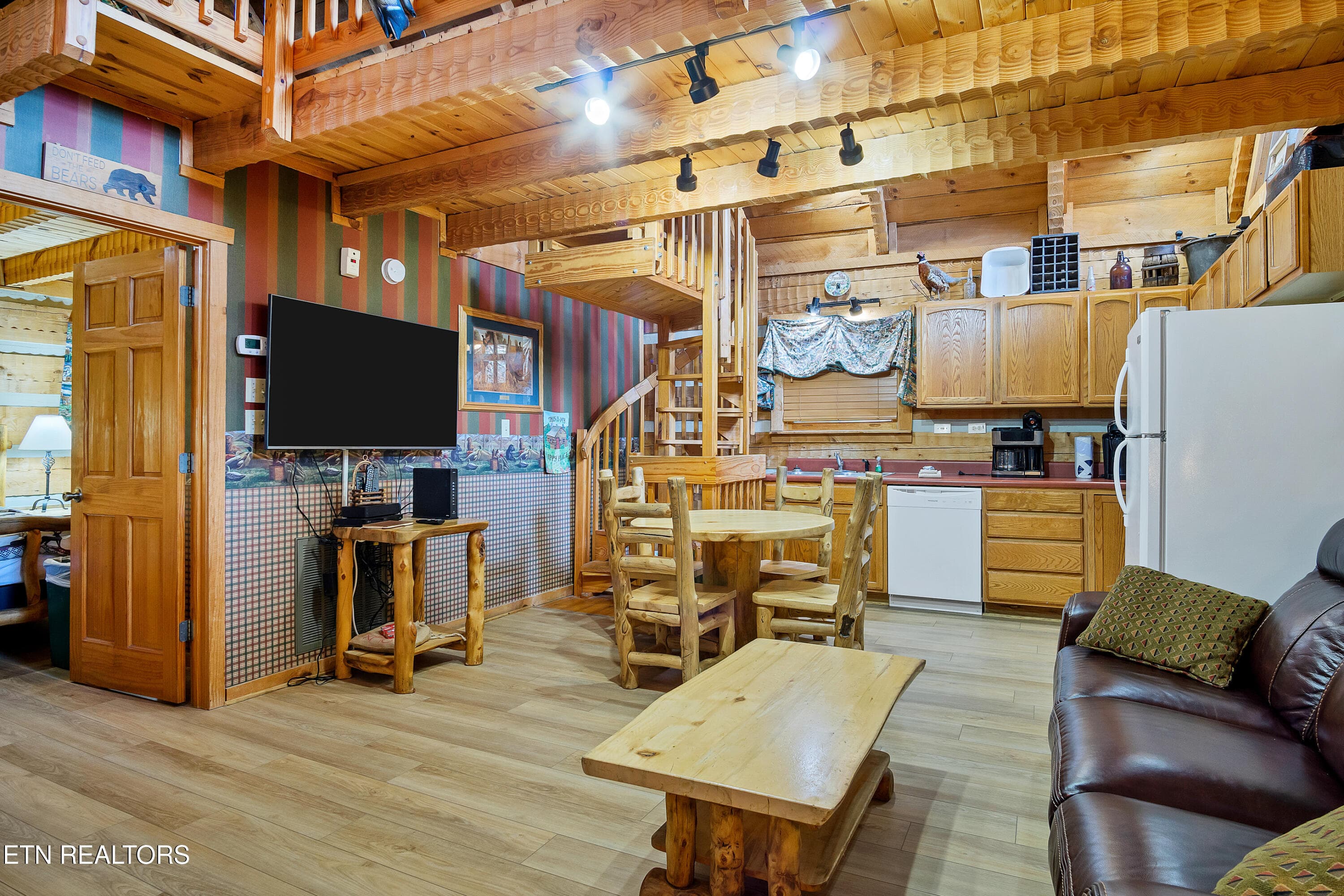DSC02717 - 142 Tolliver Tr, Townsend, TN 37882