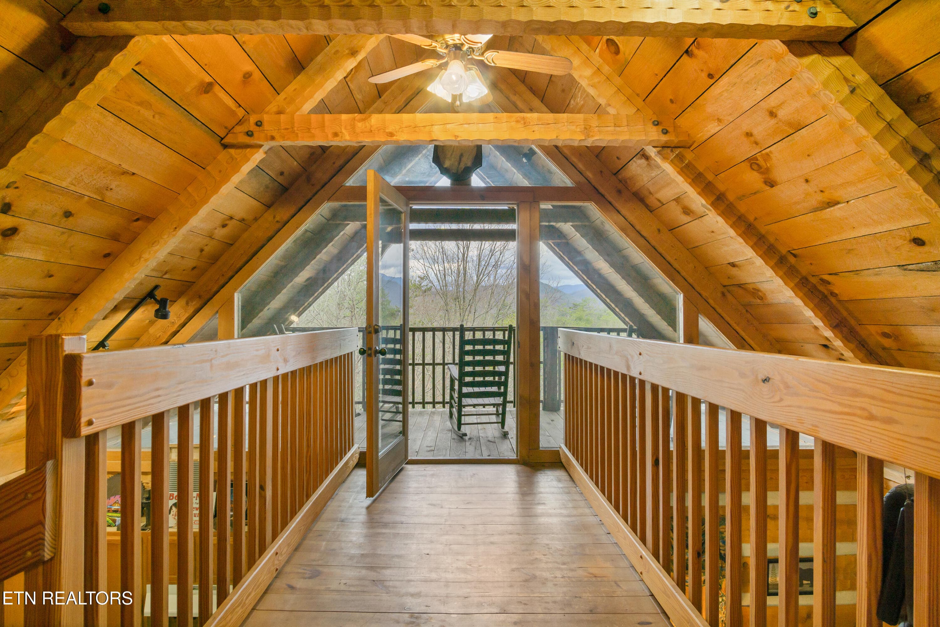 DSC02741 - 142 Tolliver Tr, Townsend, TN 37882