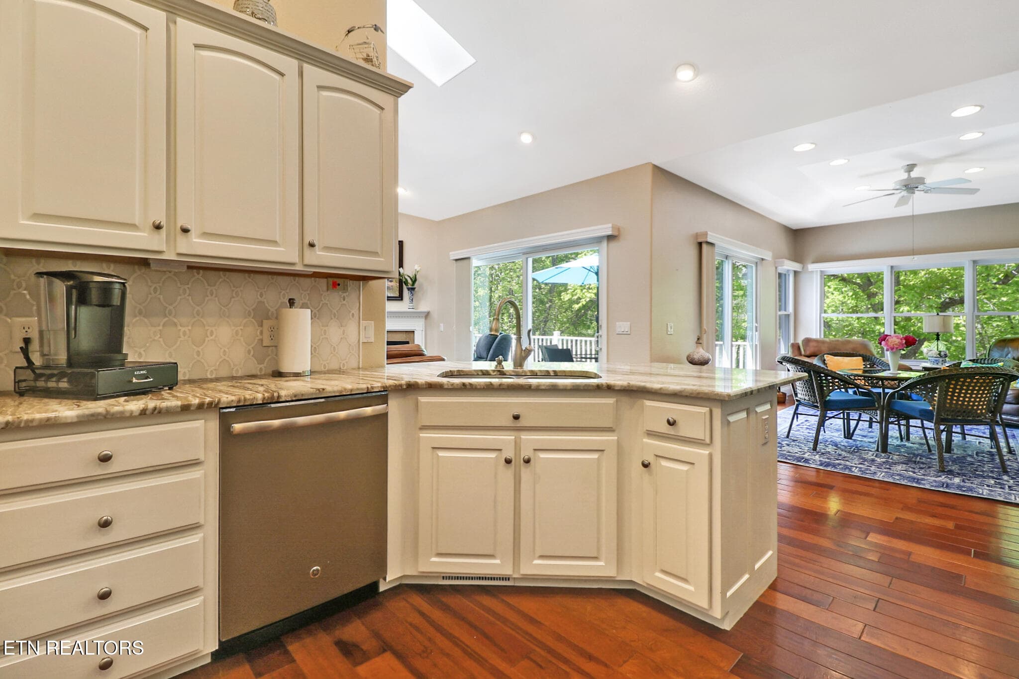 n44a2459-n44a2463 - 126 Mariners Drive, Fairfield Glade, TN 38558