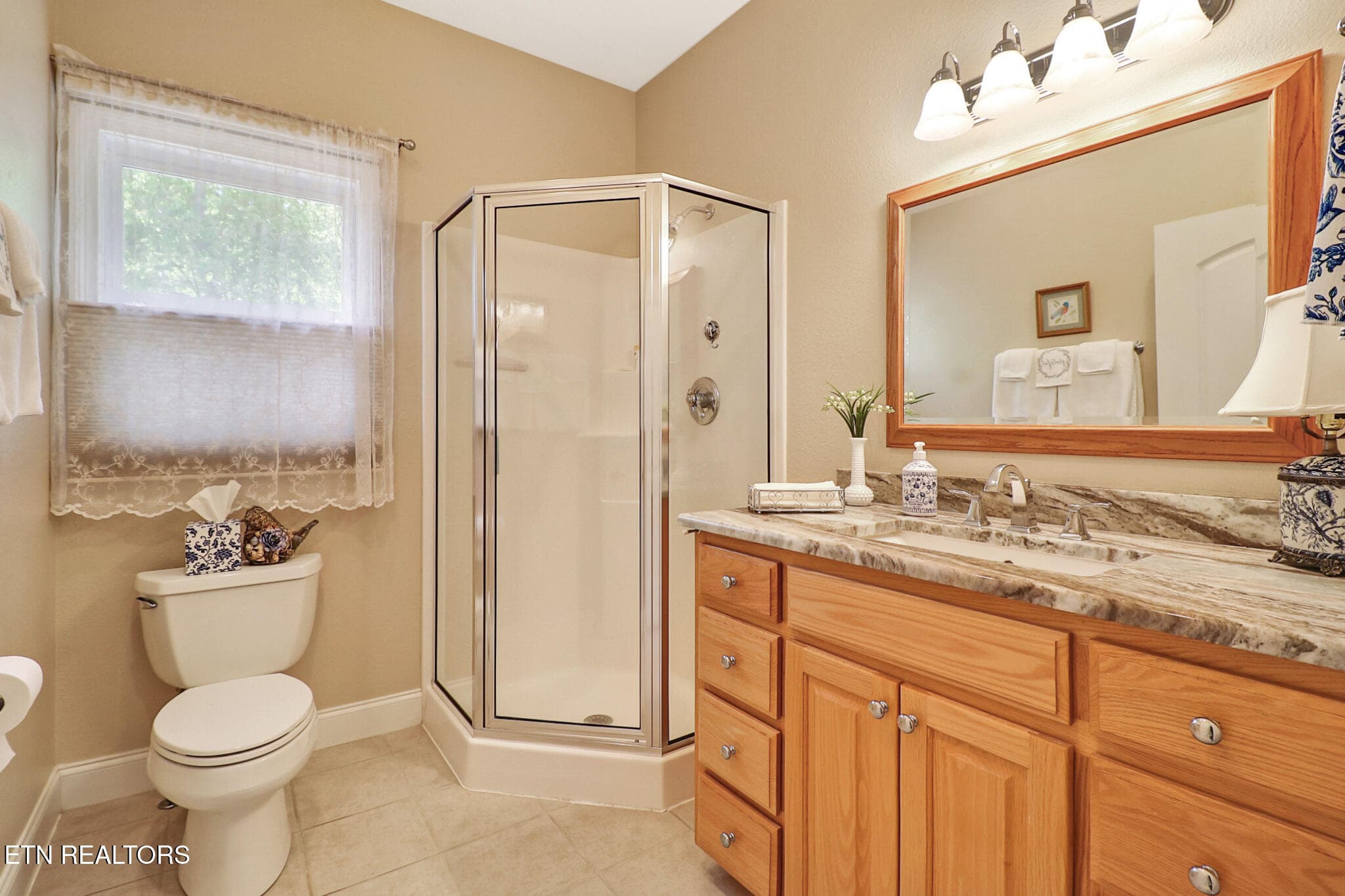 n44a2529-n44a2533 - 126 Mariners Drive, Fairfield Glade, TN 38558