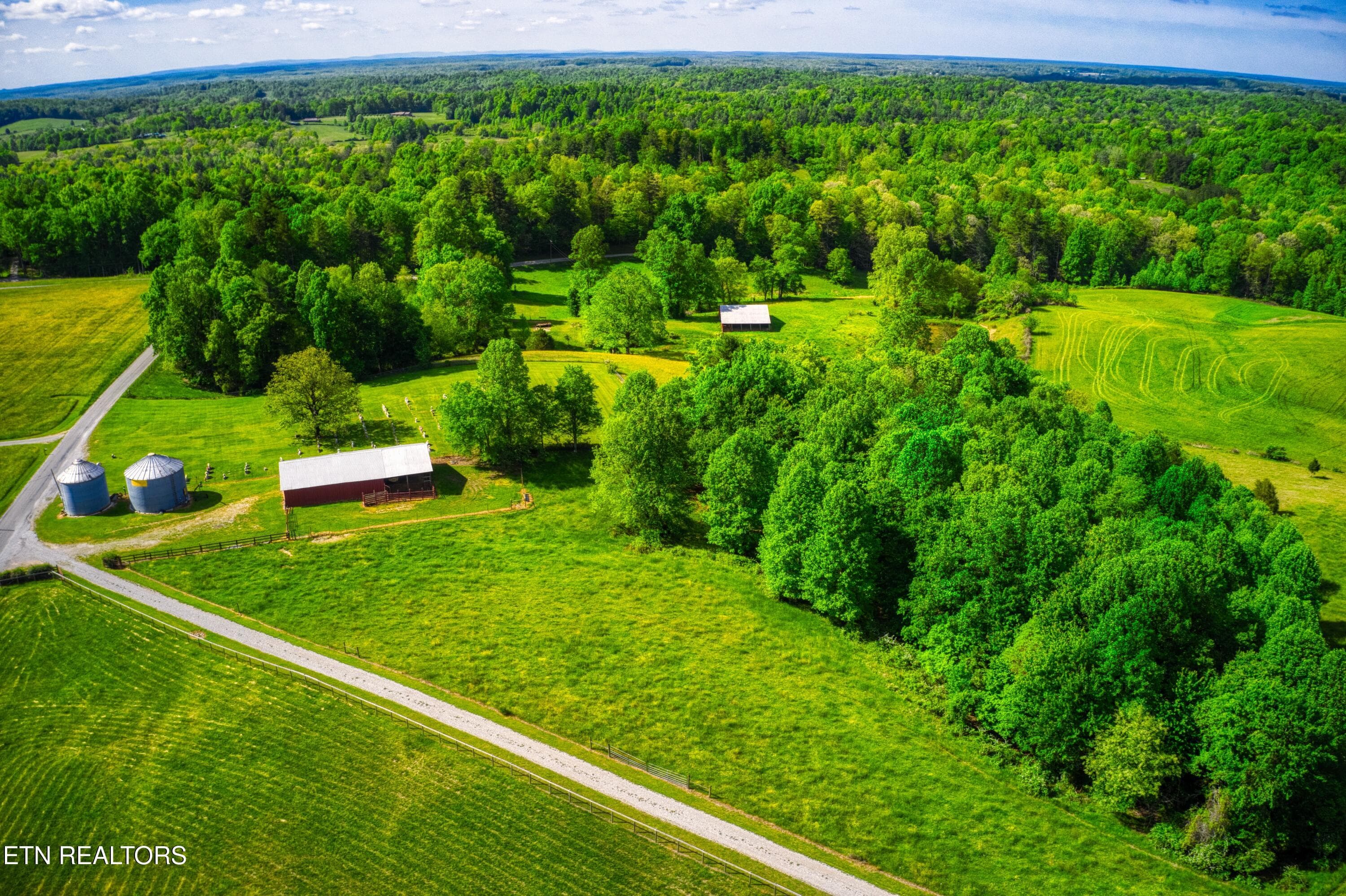 DJI_0673 - 1043 Range Cemetery Rd, Allardt, TN 38504
