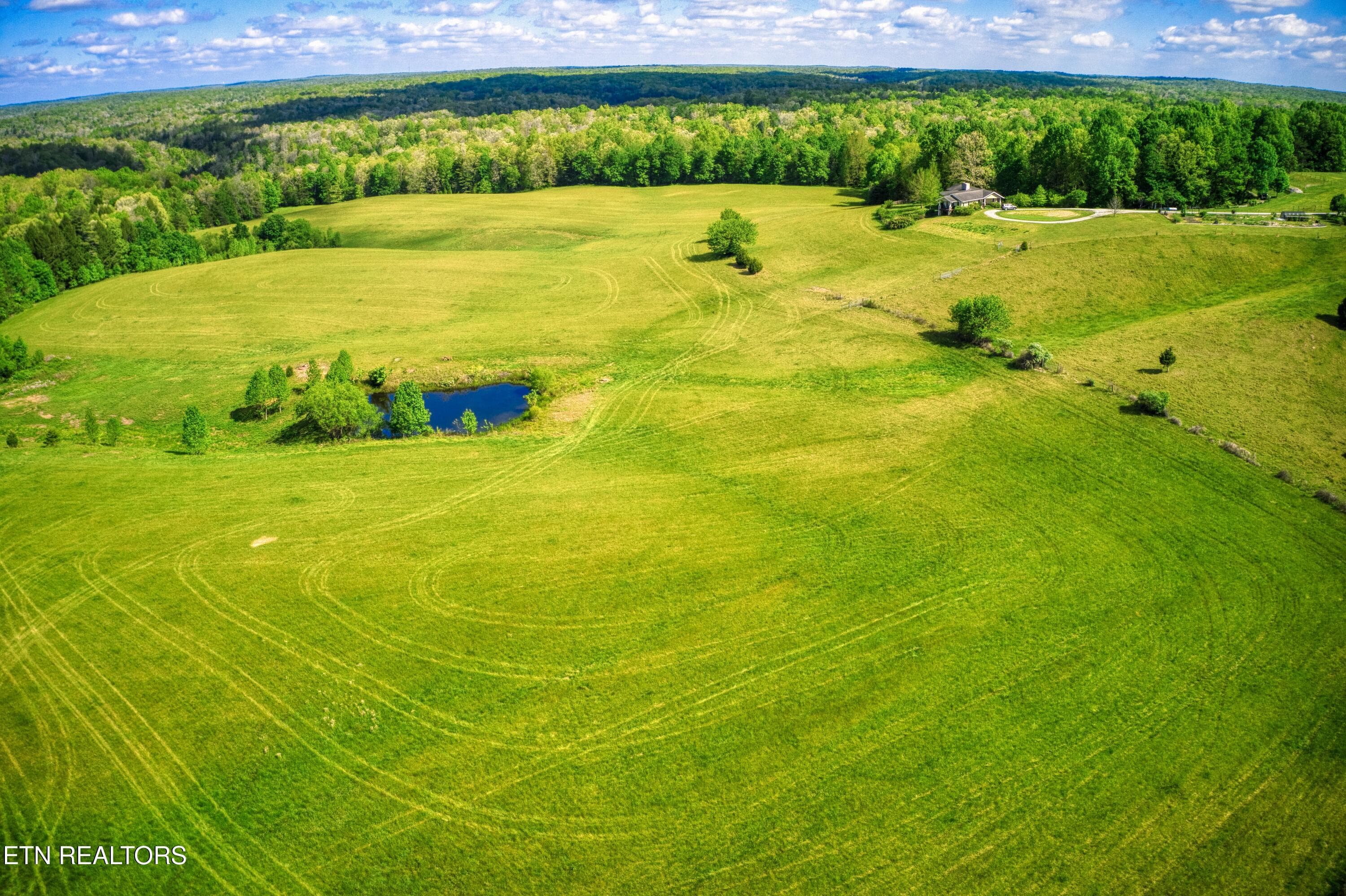 DJI_0698 - 1043 Range Cemetery Rd, Allardt, TN 38504