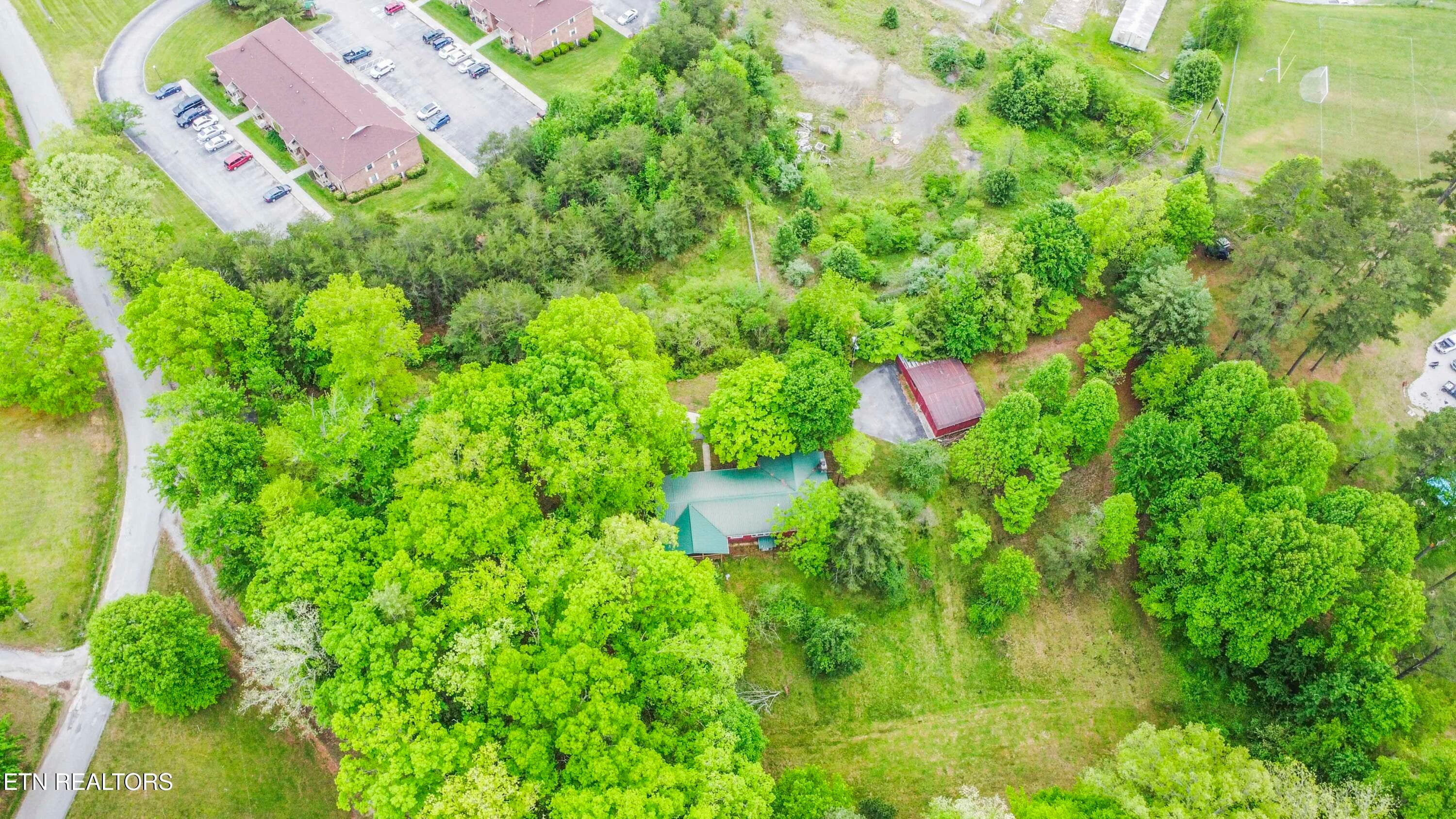 drone 2_1 - 355 Eli Lane, Oneida, TN 37841