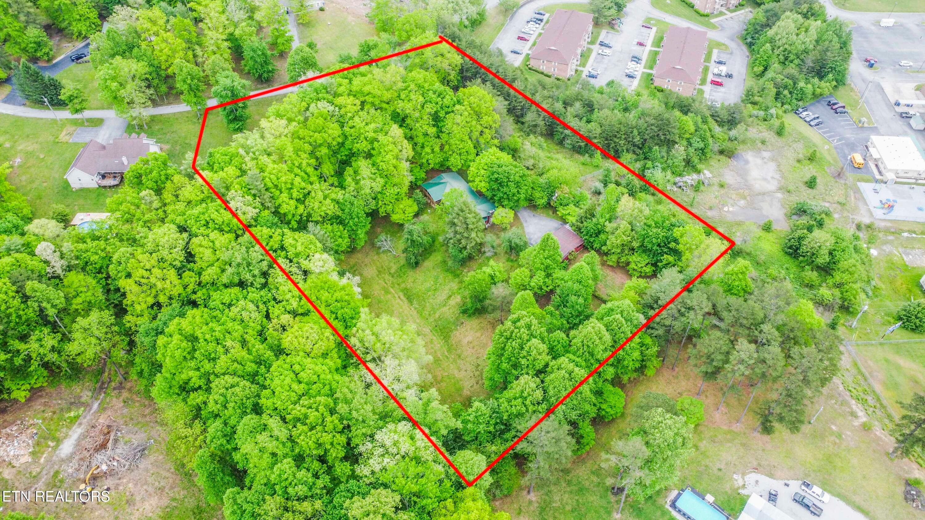 drone 3_1 - 355 Eli Lane, Oneida, TN 37841