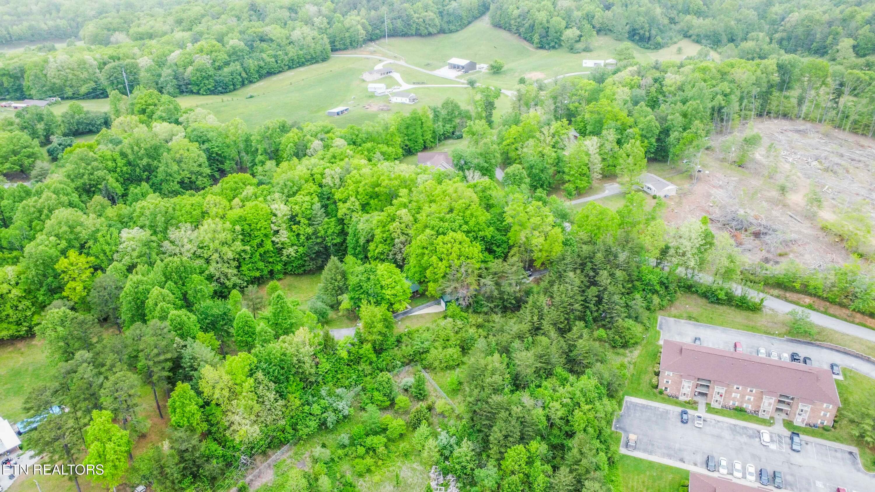 drone 9_1 - 355 Eli Lane, Oneida, TN 37841