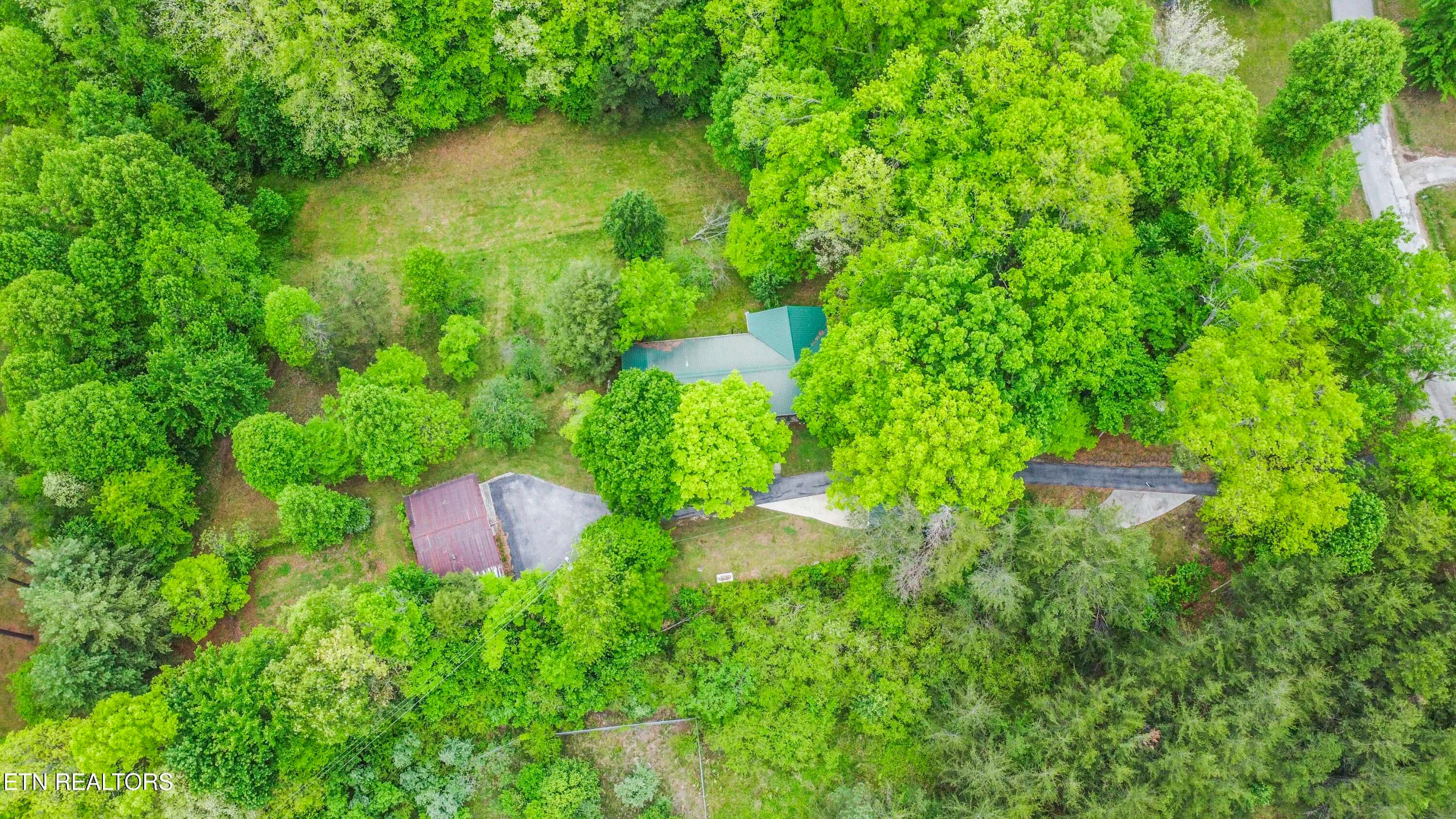 drone 11_1 - 355 Eli Lane, Oneida, TN 37841