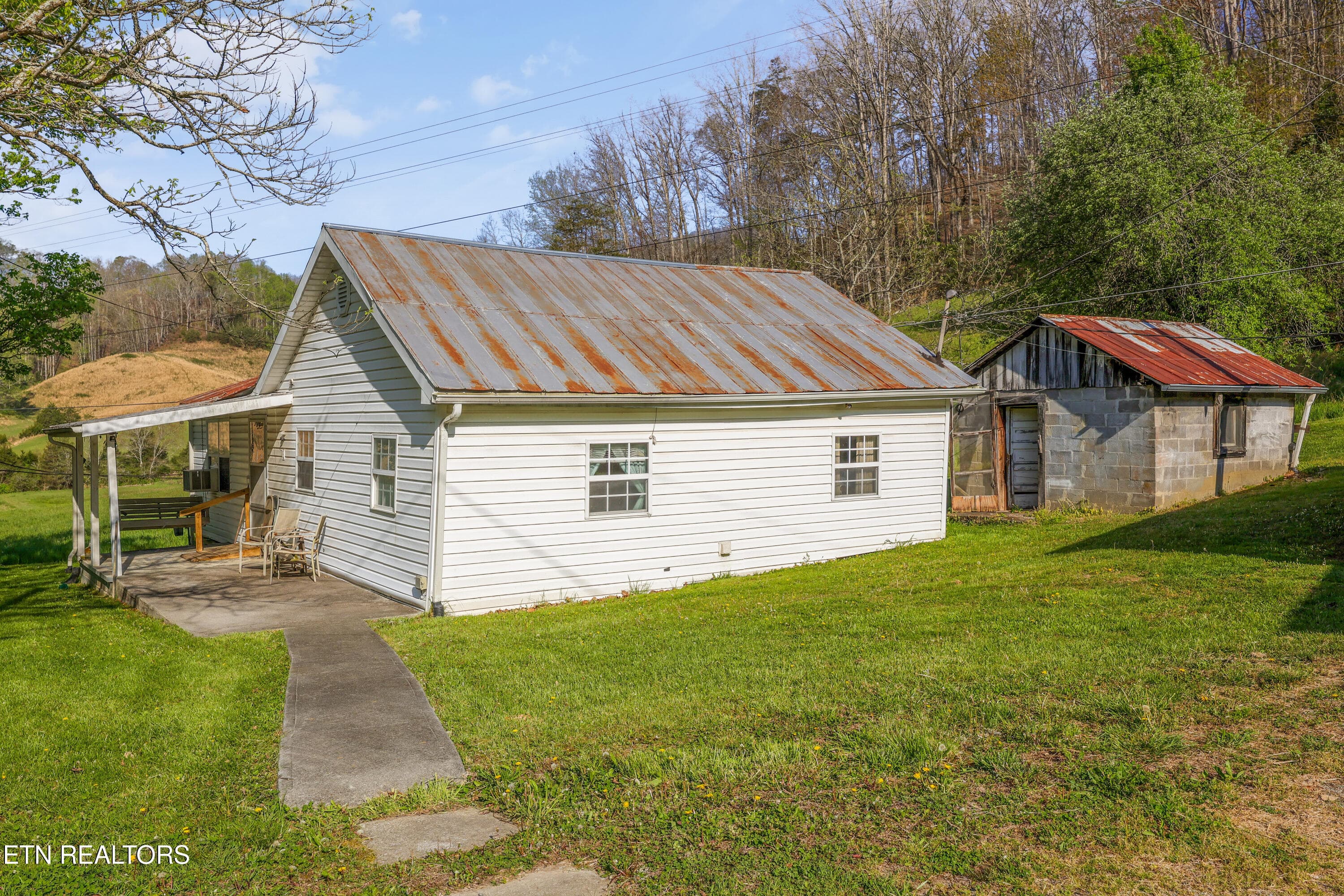 IMG_0198 - 542 Back Valley Rd, Sneedville, TN 37869, Sneedville
