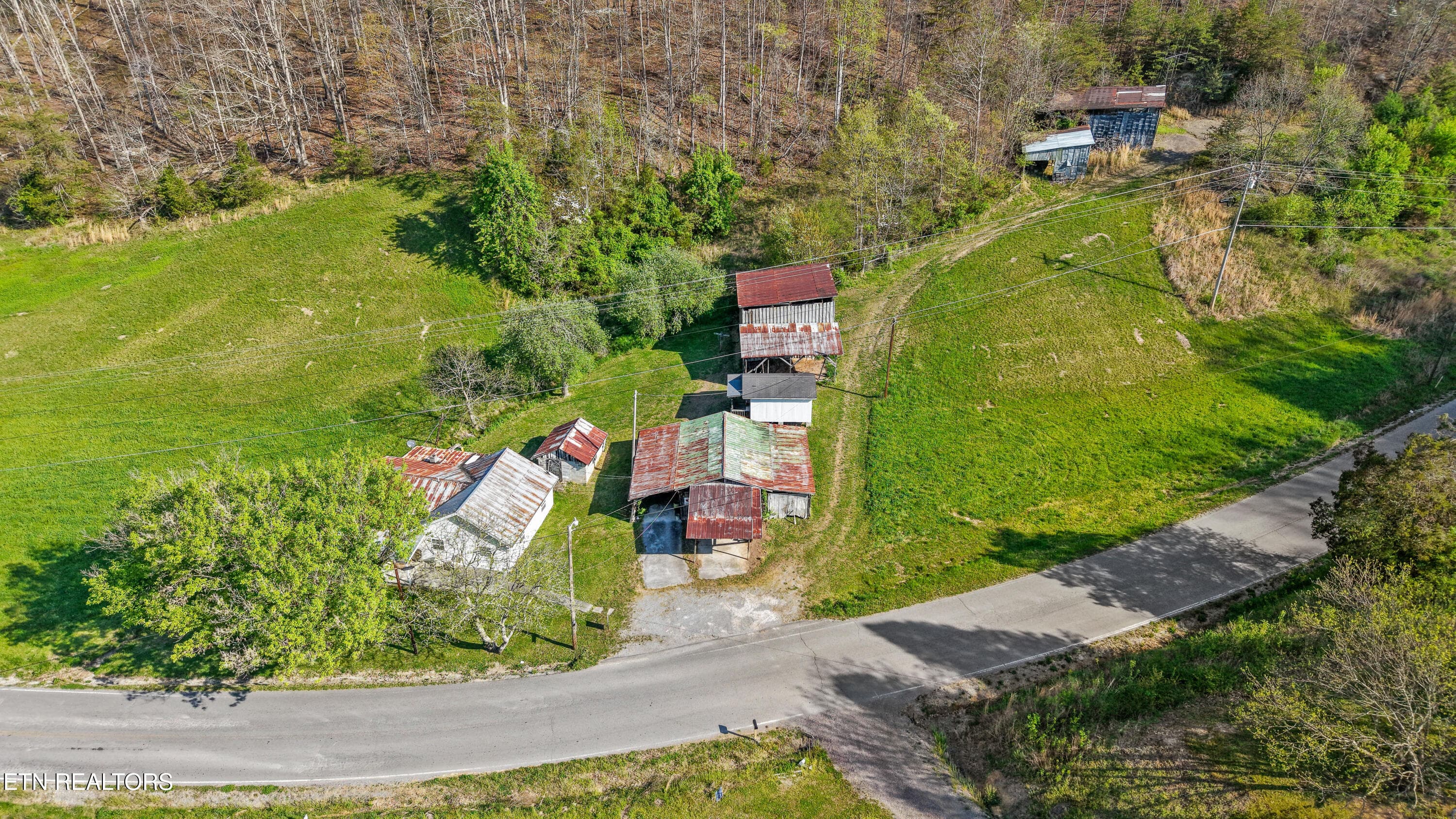 IMG_0210 - 542 Back Valley Rd, Sneedville, TN 37869, Sneedville