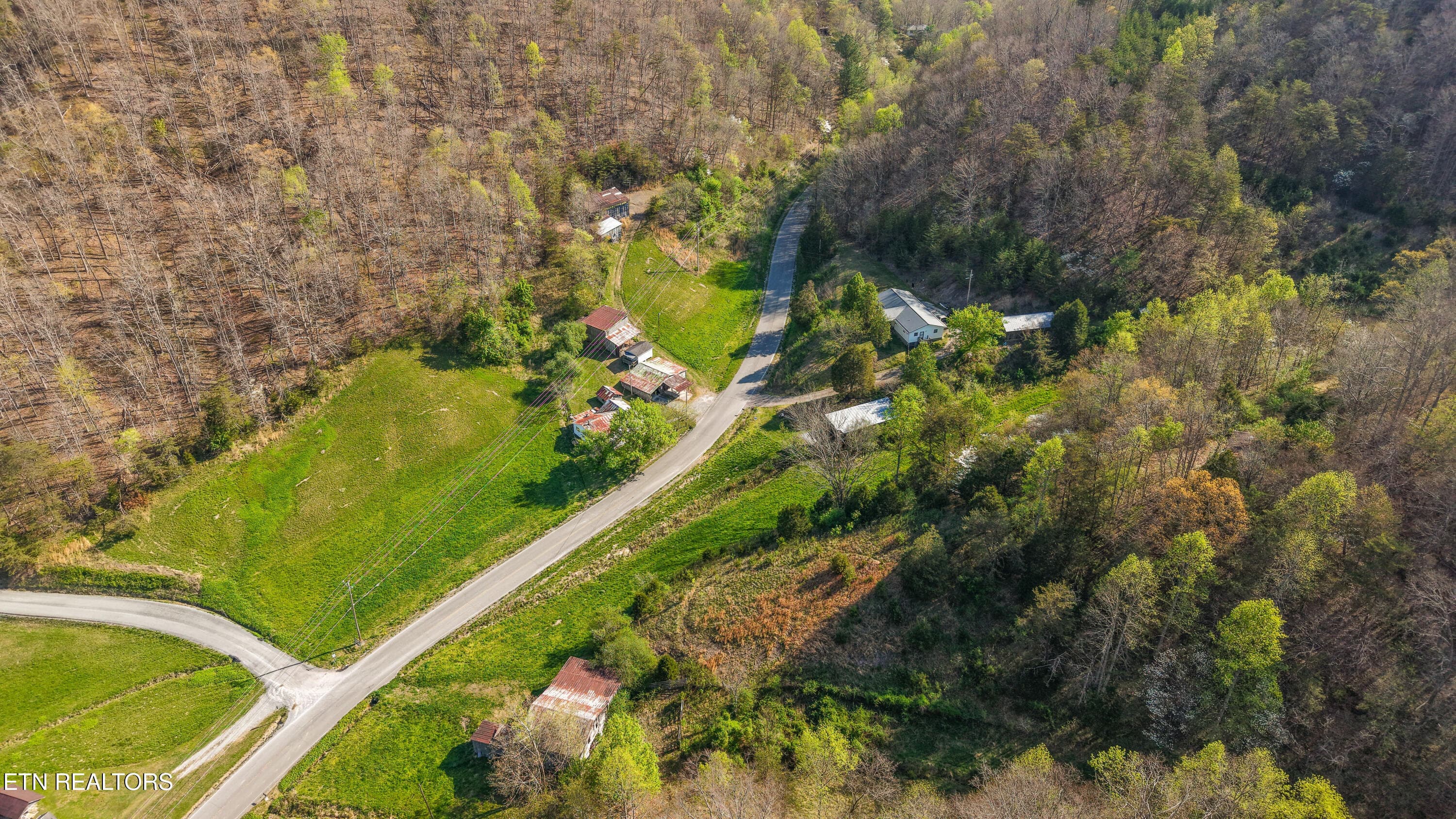 IMG_0212 - 542 Back Valley Rd, Sneedville, TN 37869, Sneedville