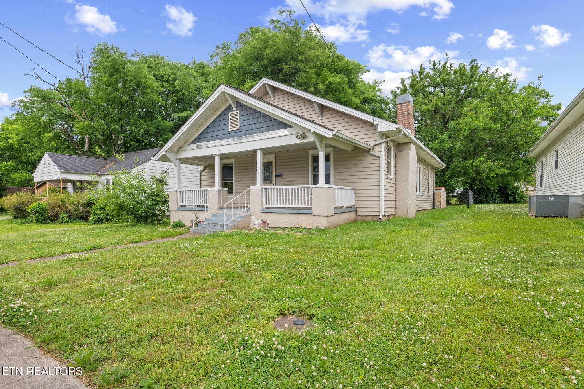 3131 Galbraith Street, Knoxville, TN 37921