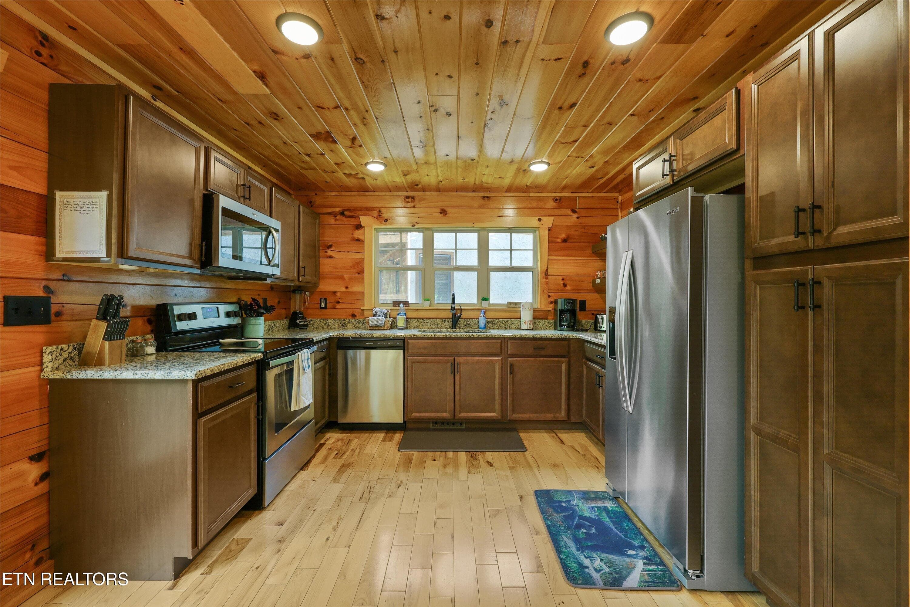 13-1622 Misty Holw Wy09 - 1622 Misty Hollow Way, Gatlinburg, TN 37738, Gatlinburg