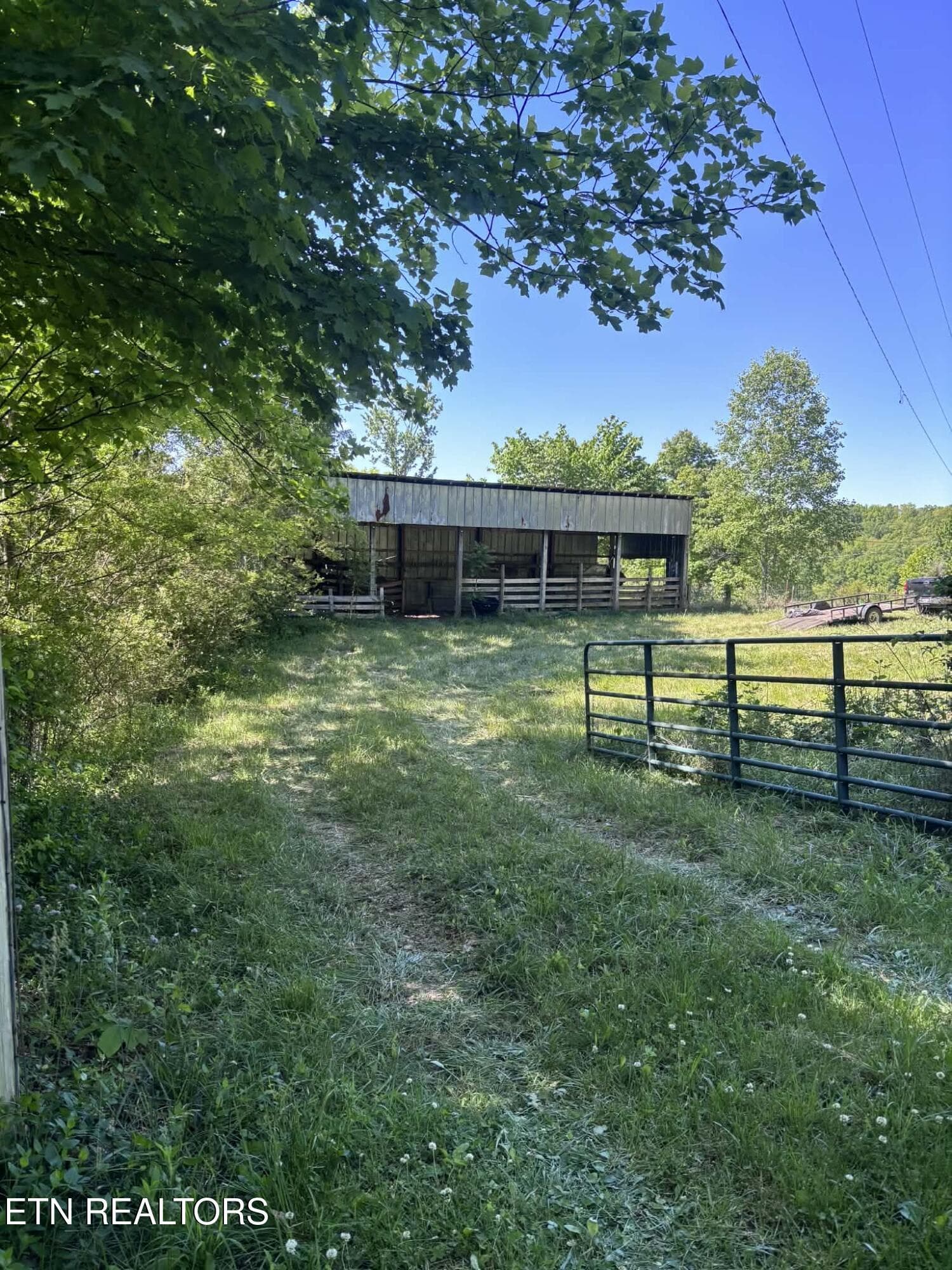 407 Earl Maples Lane, Tazewell, TN 37879