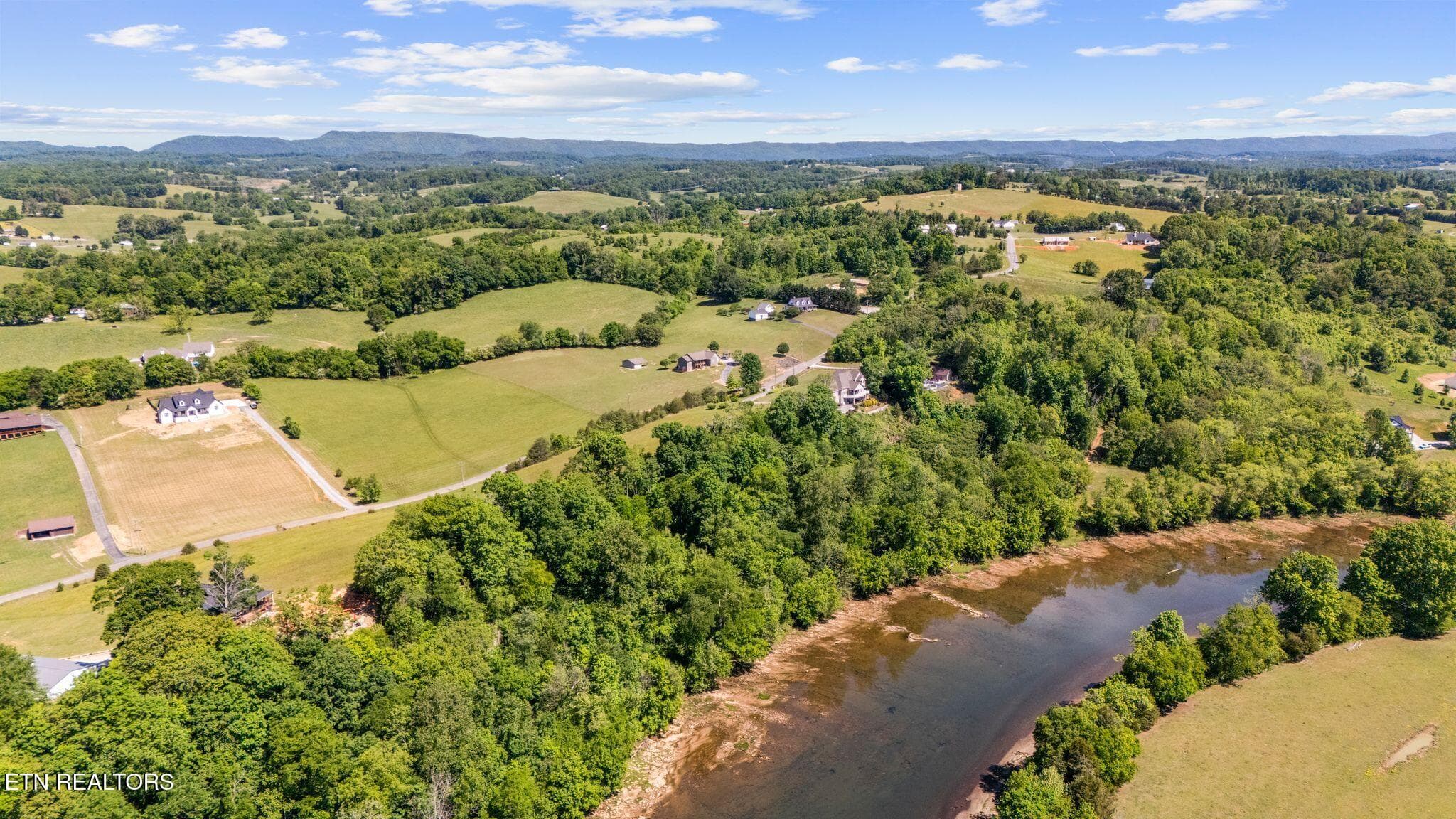 High end houses around - lot 44 Holston River Drive, Rutledge, TN 37861