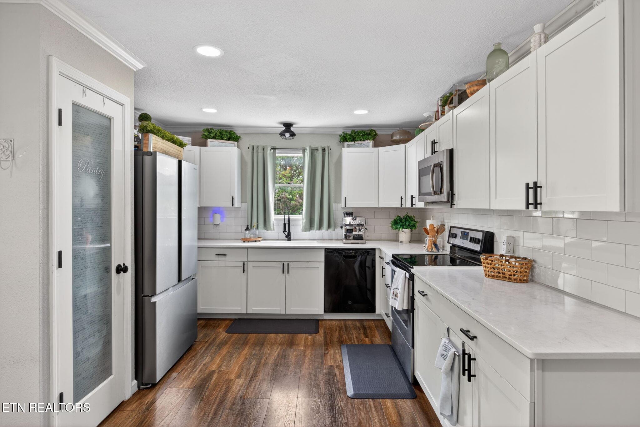 GRANITE COUNTERTOPS - 14910 Old State Highway 28, Pikeville, TN 37367