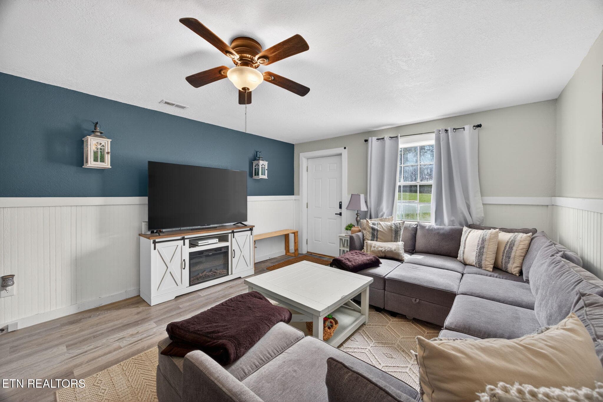 FAMILY ROOM - 14910 Old State Highway 28, Pikeville, TN 37367