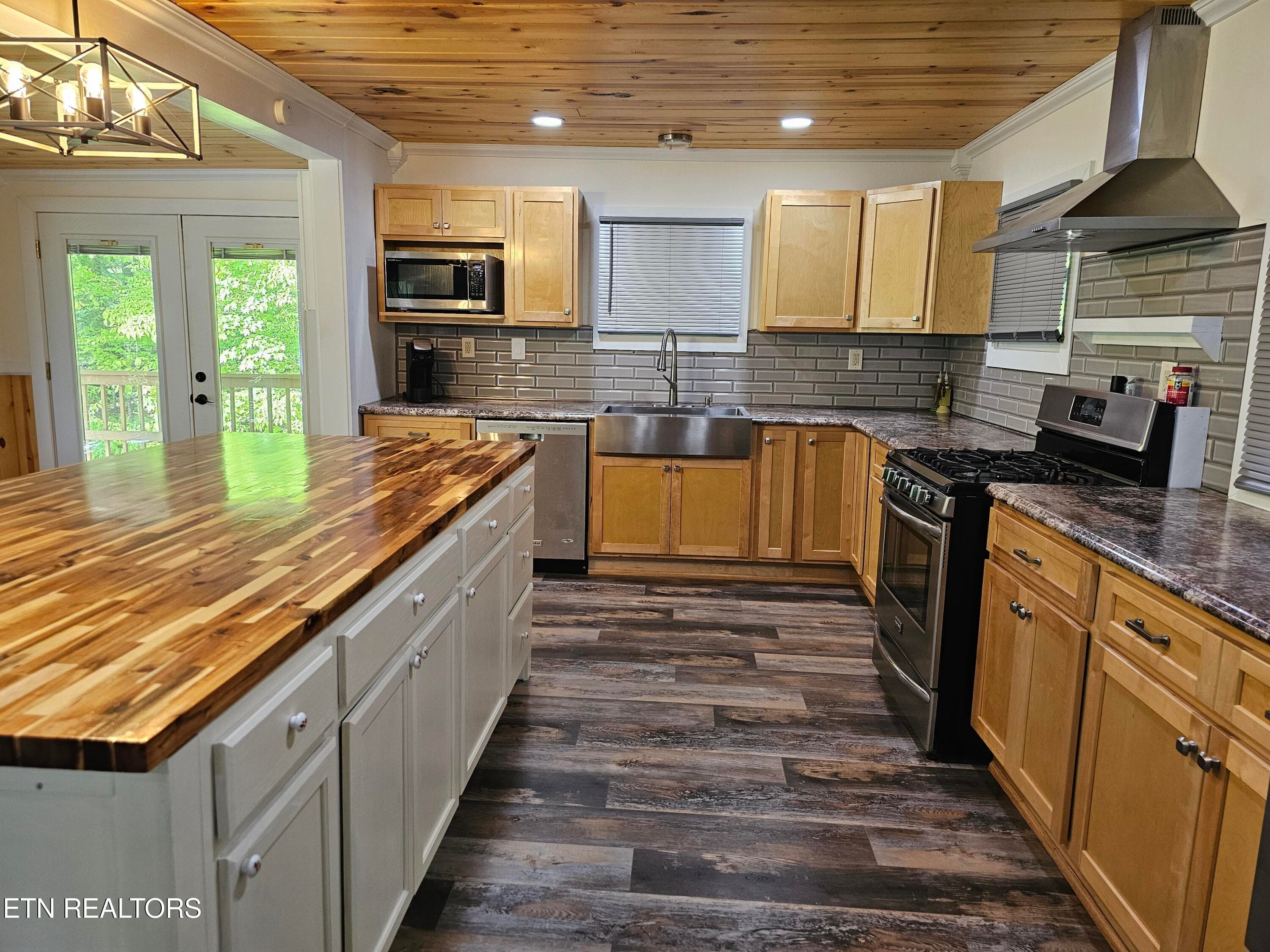 Kitchen - 355 Eli Lane, Oneida, TN 37841