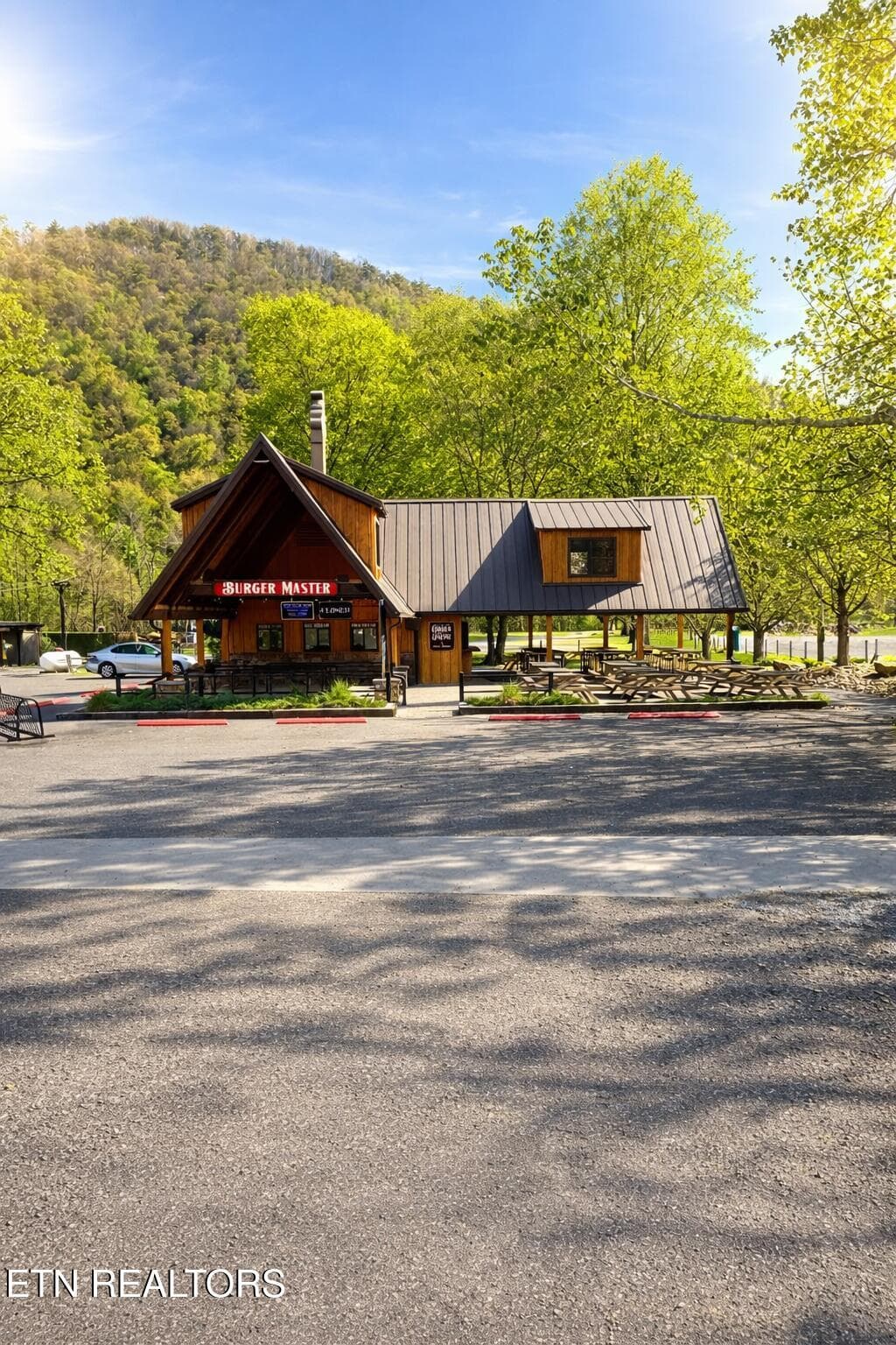 Burger Master - Lot 196 Highway 73, Townsend, TN 37882