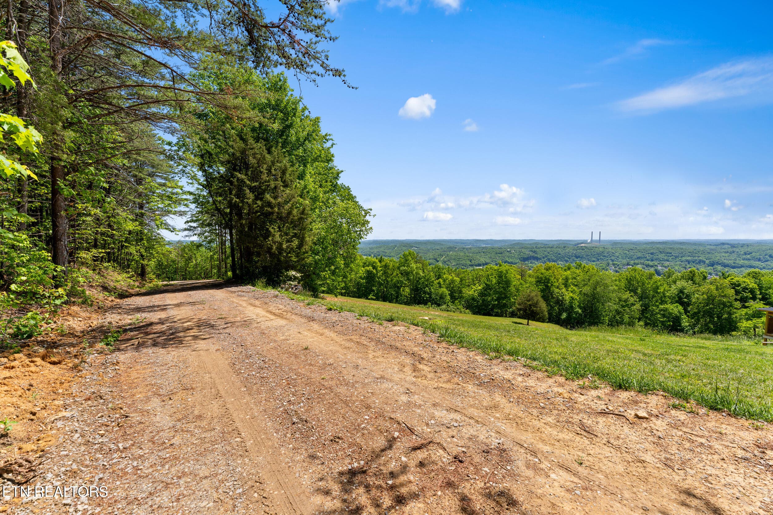394 ridgewood rd-48 - 394 Ridgewood Rd, Harriman, TN 37748