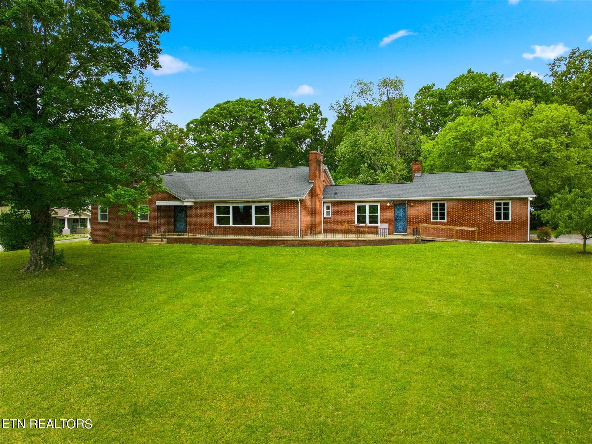 Front of Home - 5215 E Sunset Rd, Knoxville, TN 37914, Knoxville