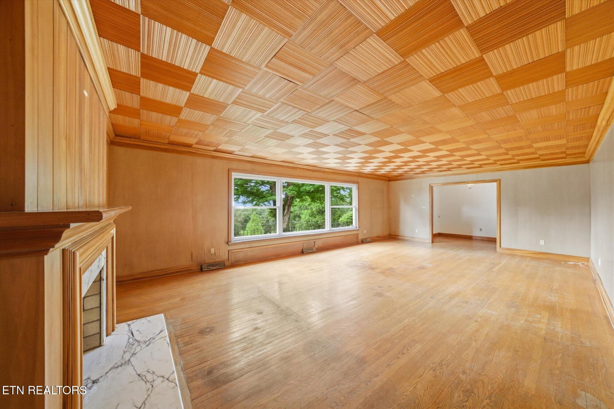 Living Room - 5215 E Sunset Rd, Knoxville, TN 37914, Knoxville