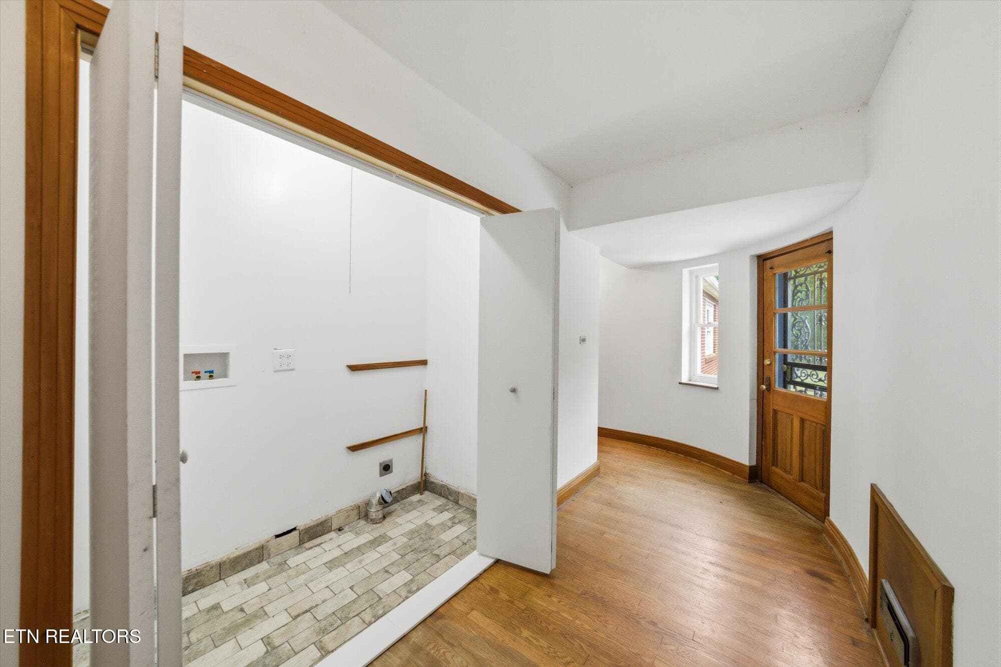 Hallway and Laundry - 5215 E Sunset Rd, Knoxville, TN 37914, Knoxville