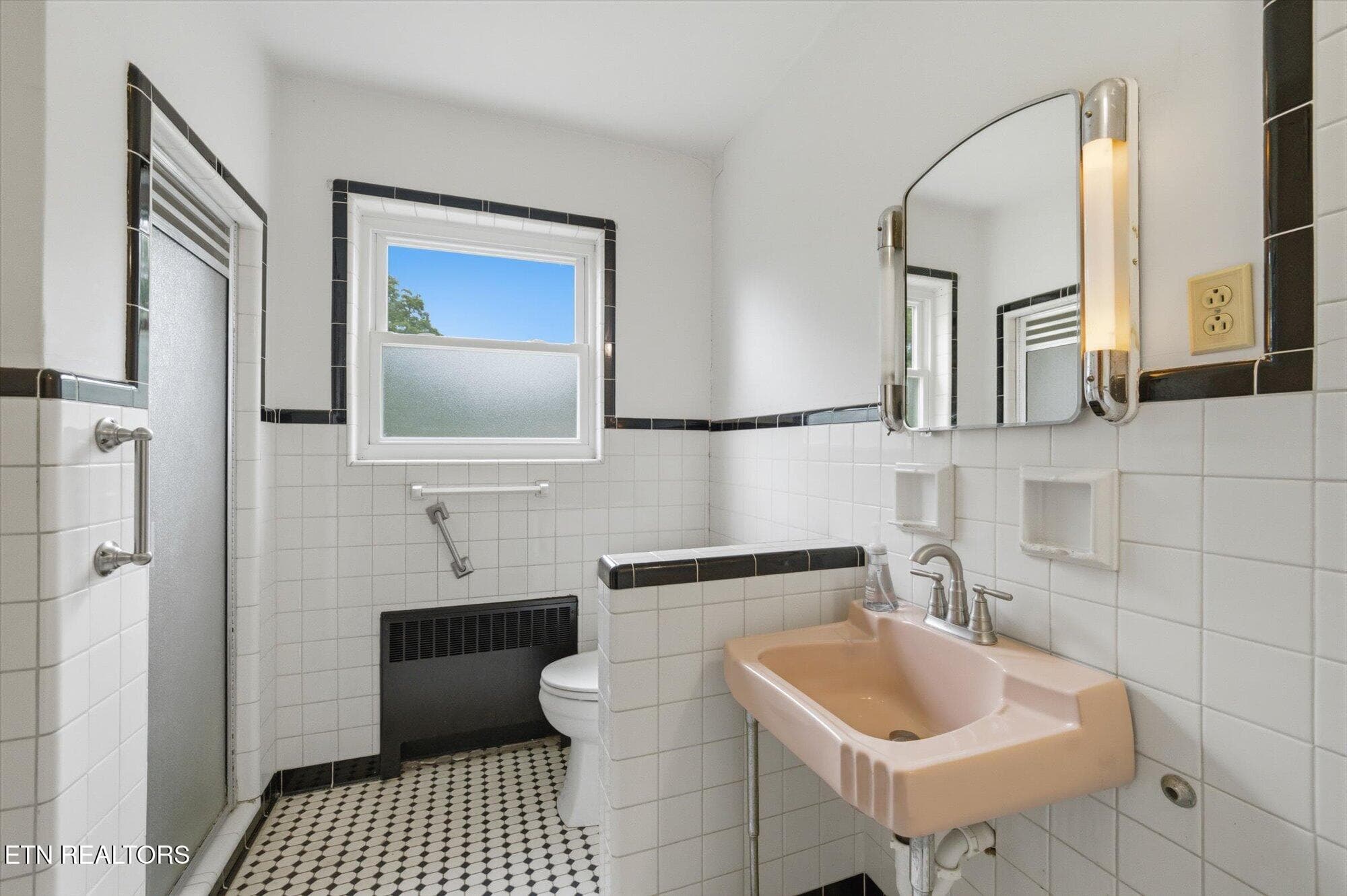 Bathroom #2 - 5215 E Sunset Rd, Knoxville, TN 37914, Knoxville