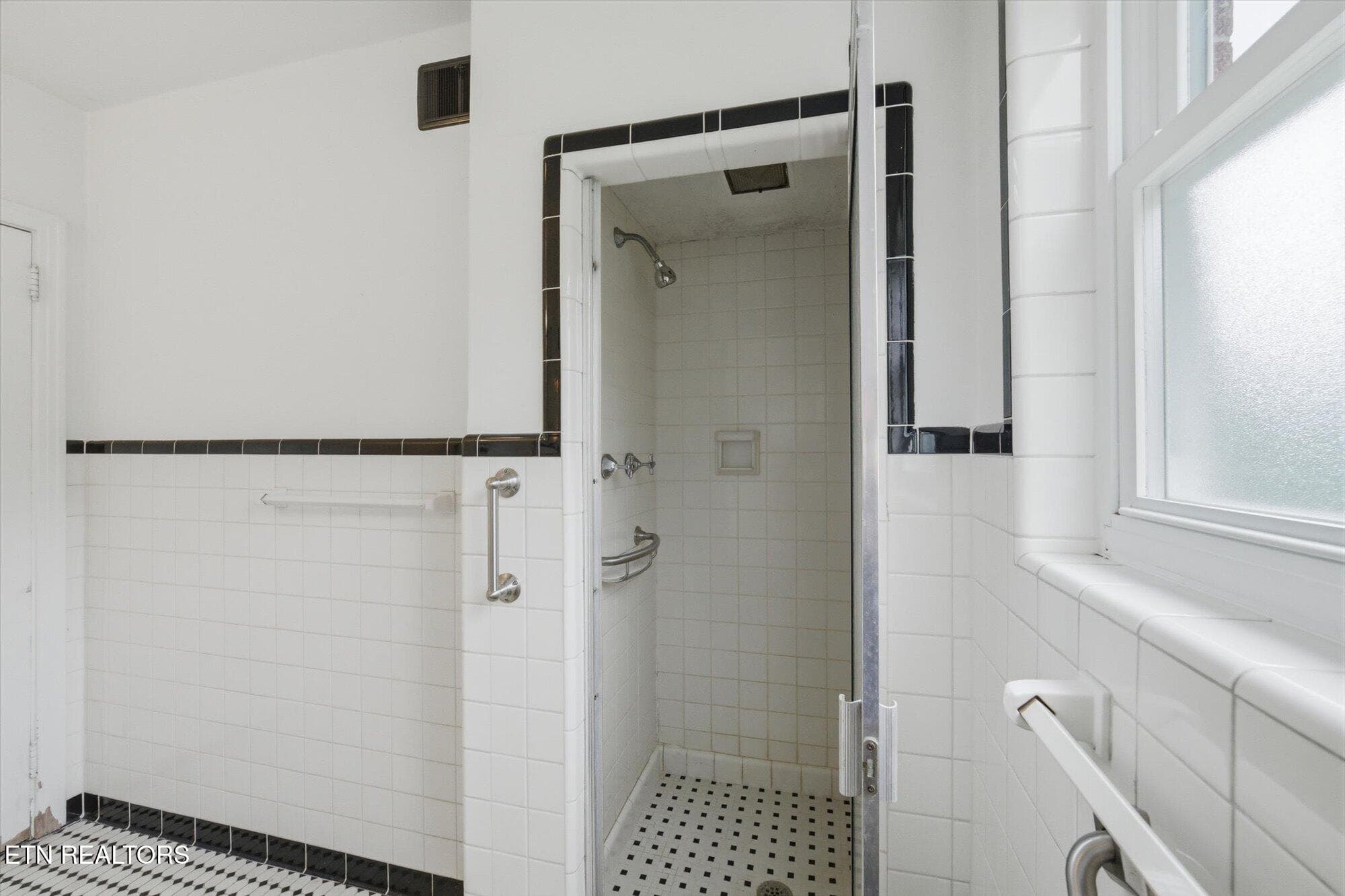 Bathroom #2 - 5215 E Sunset Rd, Knoxville, TN 37914, Knoxville