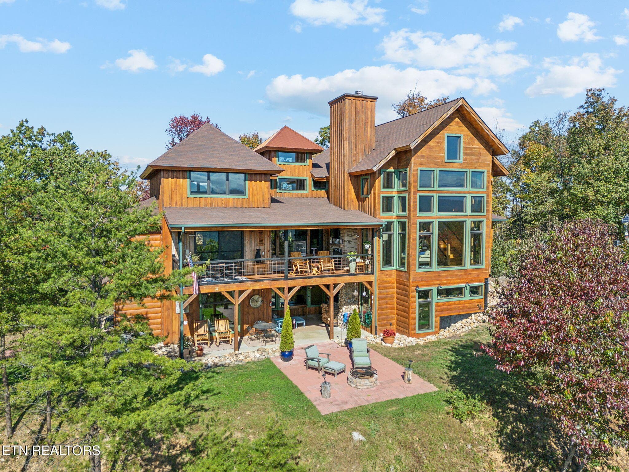 Back/side view drone - 1642 Little Cove Rd, Sevierville, TN 37862