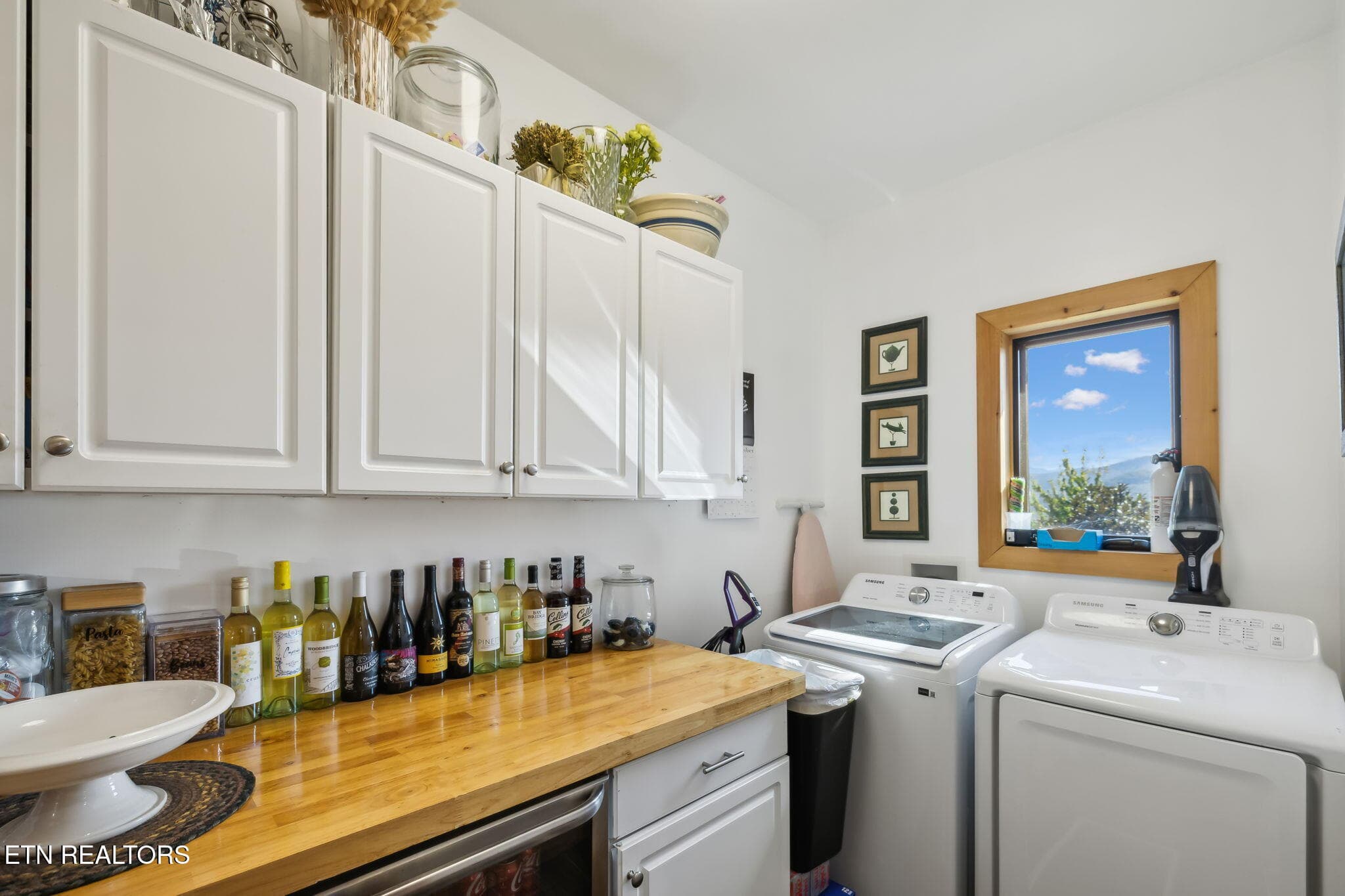 Laundry/butlers pantry - 1642 Little Cove Rd, Sevierville, TN 37862