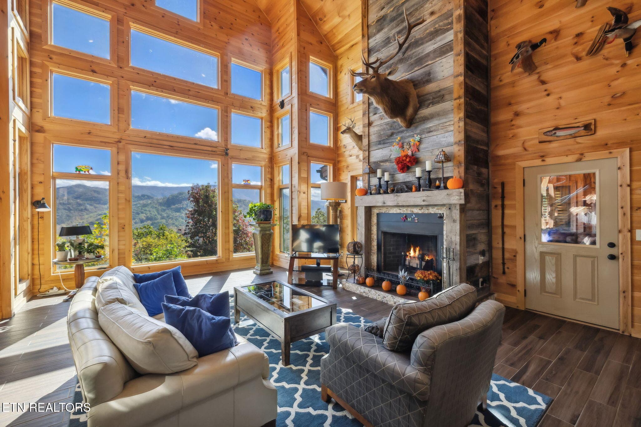 Great Room - 1642 Little Cove Rd, Sevierville, TN 37862