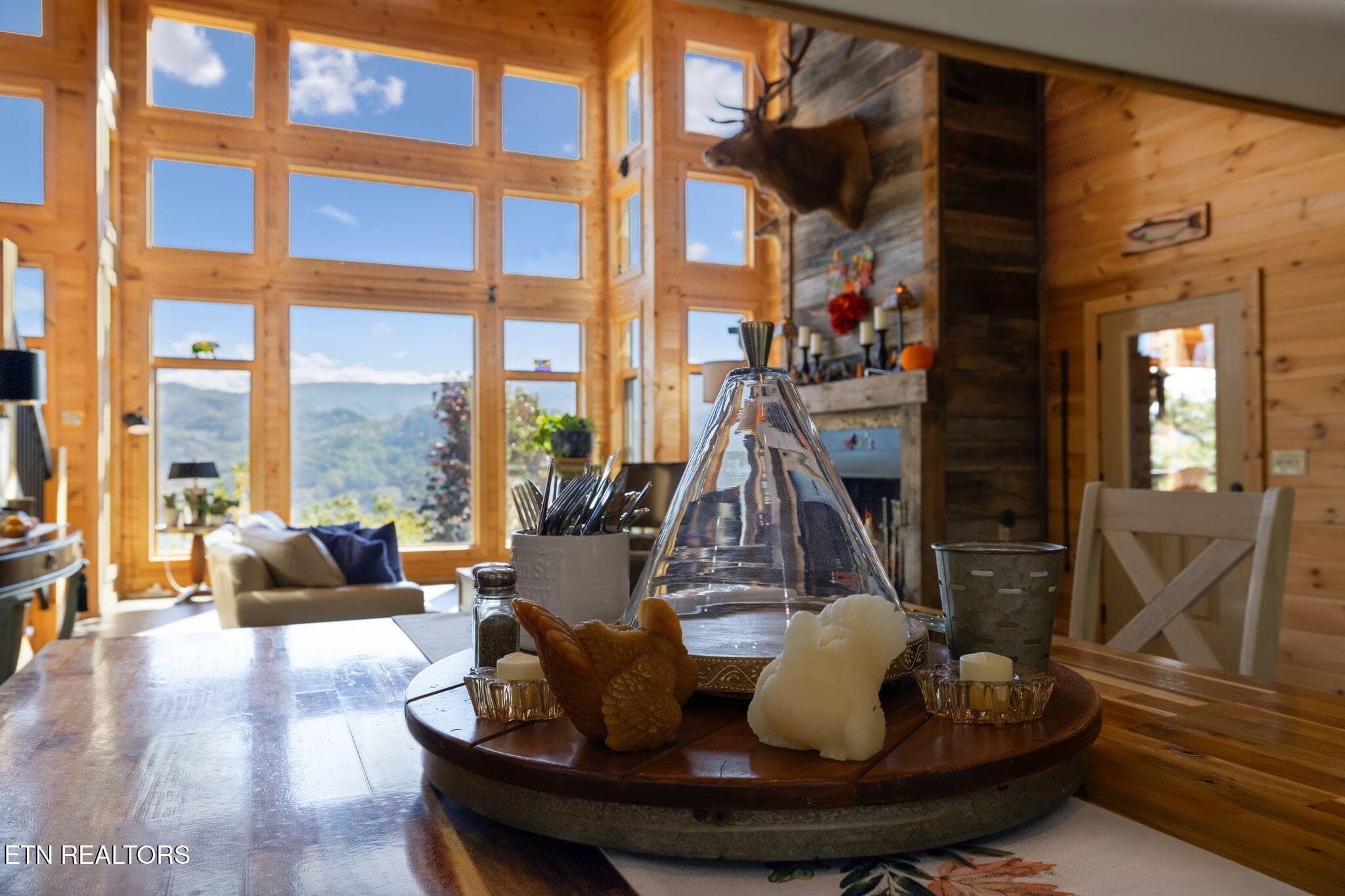 Great room - 1642 Little Cove Rd, Sevierville, TN 37862
