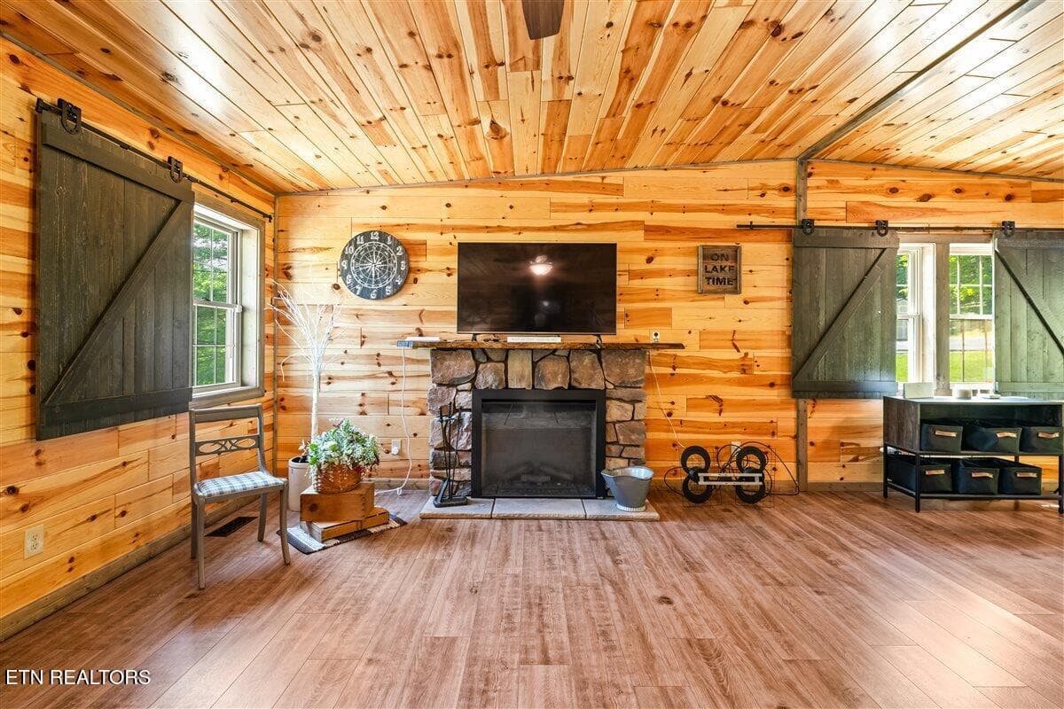 09-542 Whitman Hollow Rd - 542 Whitman Hollow Rd, LaFollette, TN 37766