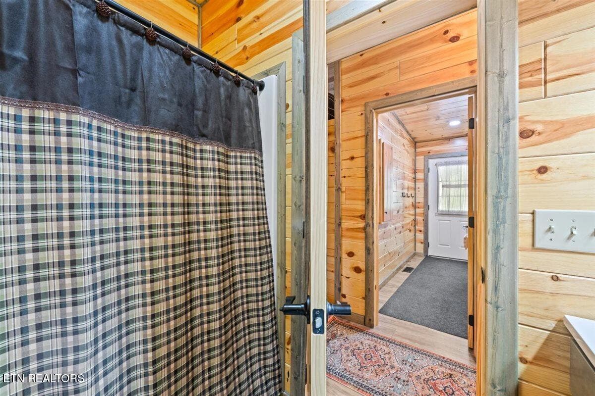 28-542 Whitman Hollow Rd - 542 Whitman Hollow Rd, LaFollette, TN 37766