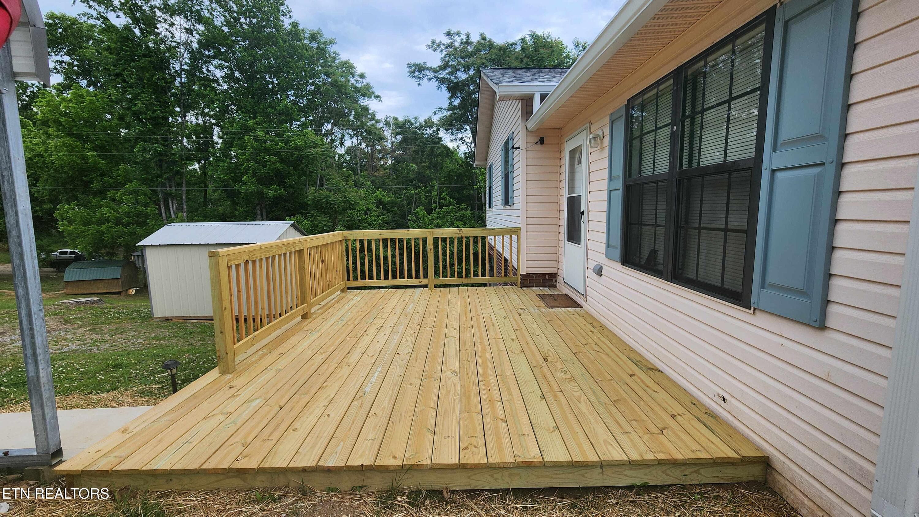 Freehill Rd -- Front Deck a - 1825 Freehill Rd, Celina, TN 38551