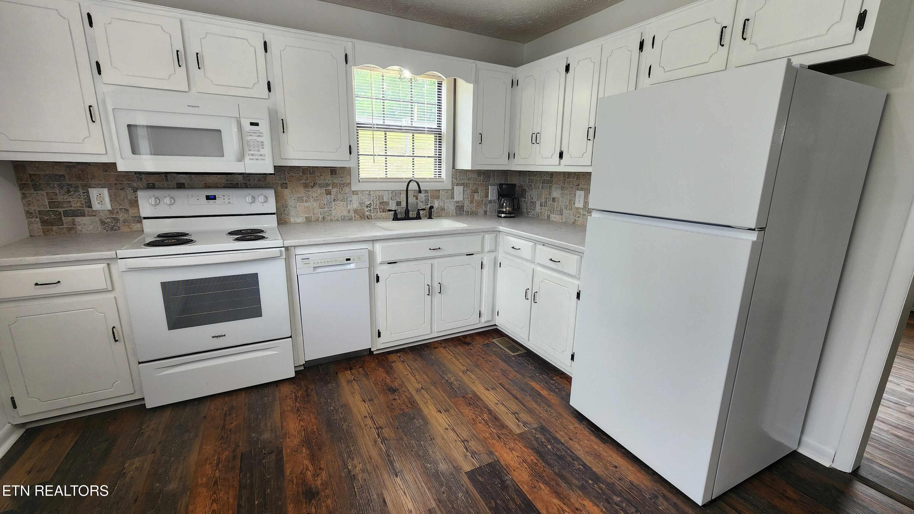 Freehill Rd -- Kitchen 3 - 1825 Freehill Rd, Celina, TN 38551