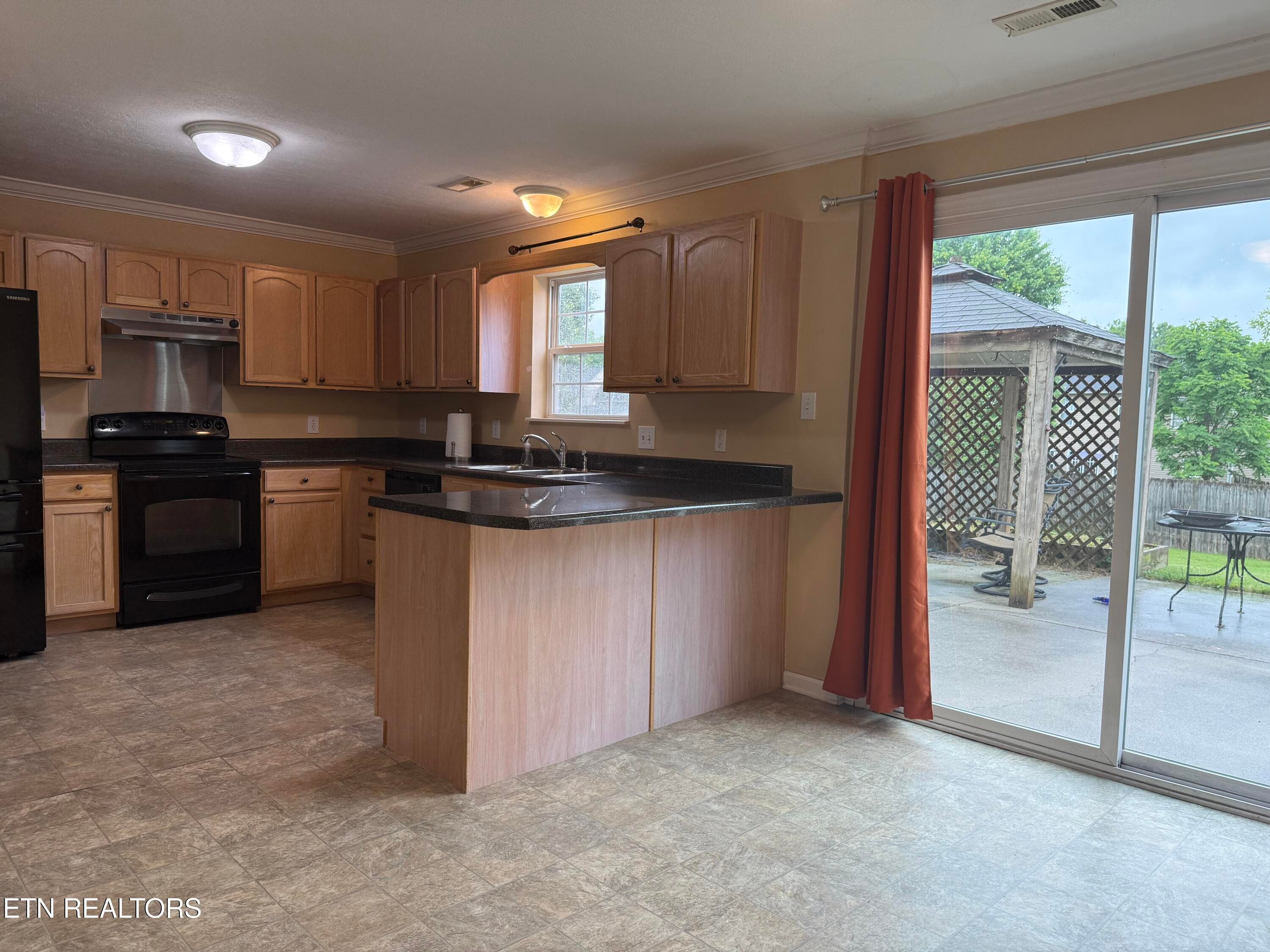 Kitchen 3 - 7847 Dawnview Rd, Powell, TN 37849