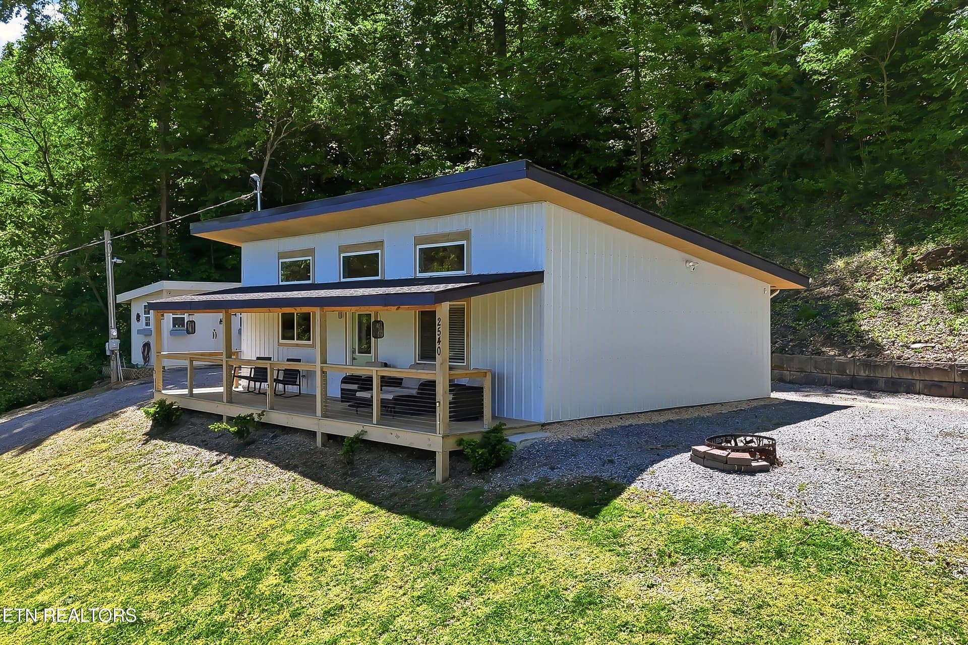 2540 Pittman Center Rd, Sevierville, TN 37876