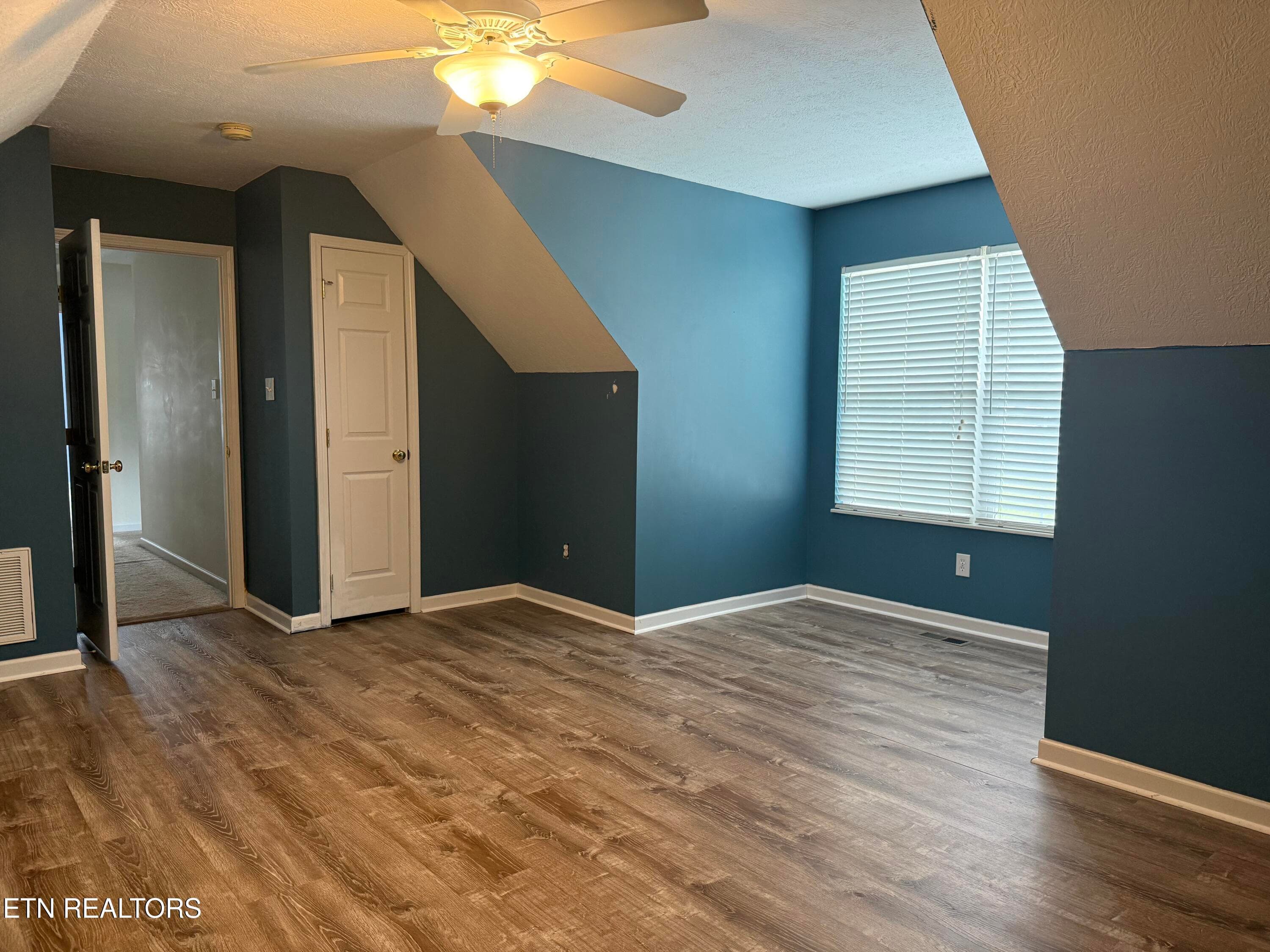 Bonus Room 2 - 7847 Dawnview Rd, Powell, TN 37849