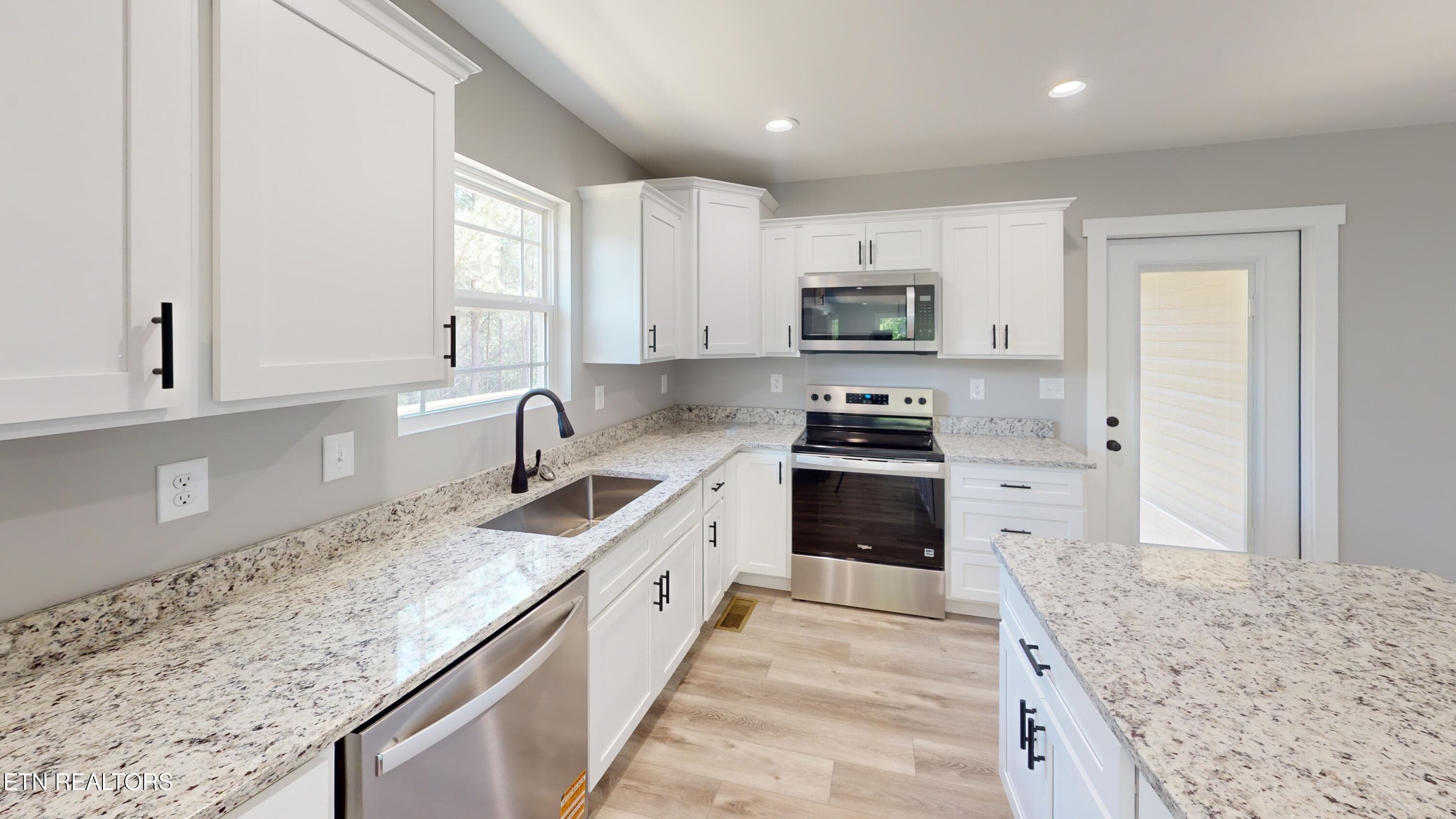 7-Kitchen 1.5 - 328 Sunny View Rd, Dayton, TN 37321