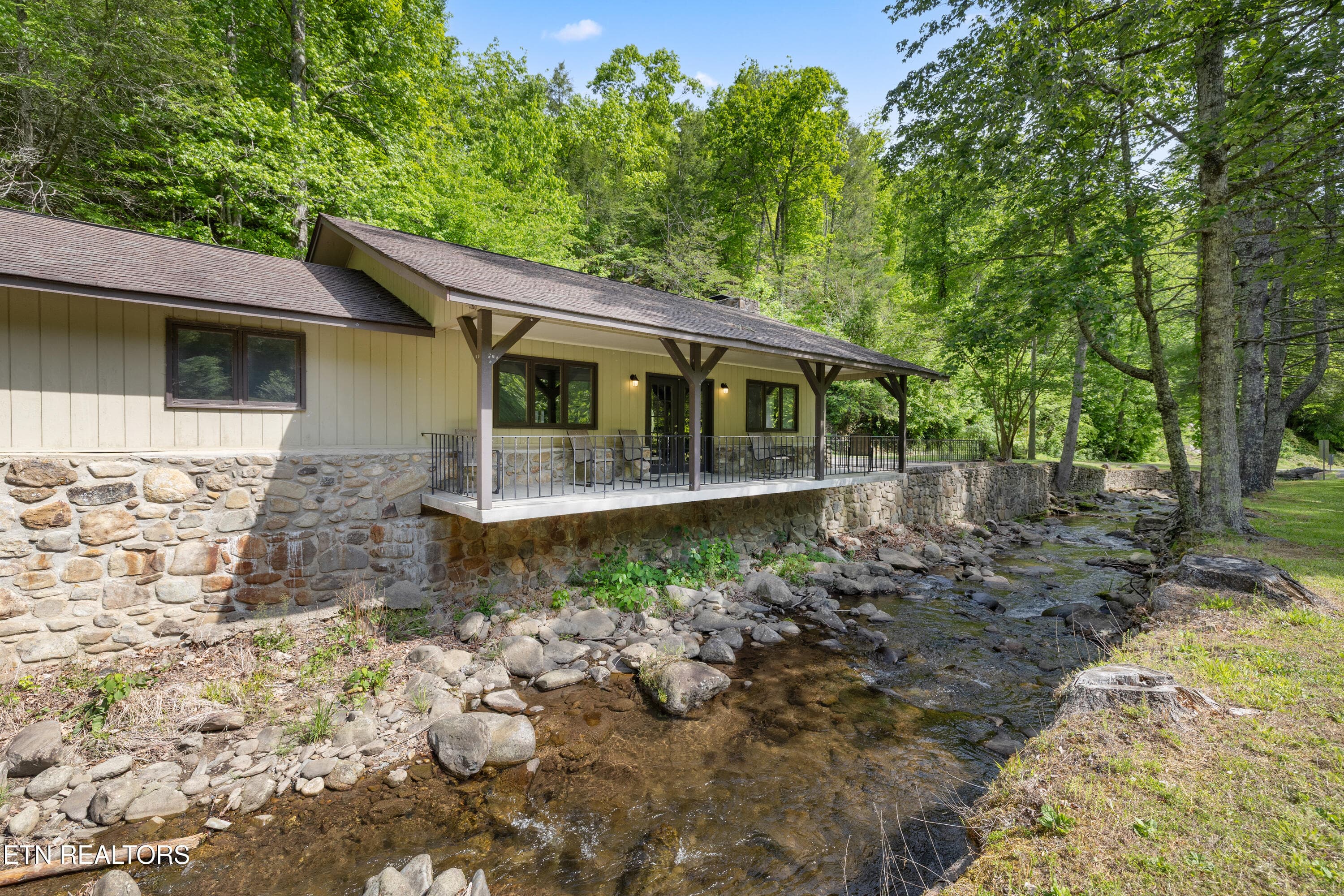 Amenities - 509 Adams Road, Gatlinburg, TN 37738, Gatlinburg