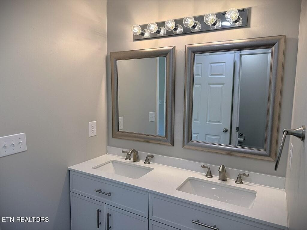 244176_42 - 246 Ralph Spivey Lane, Gainesboro, TN 38562