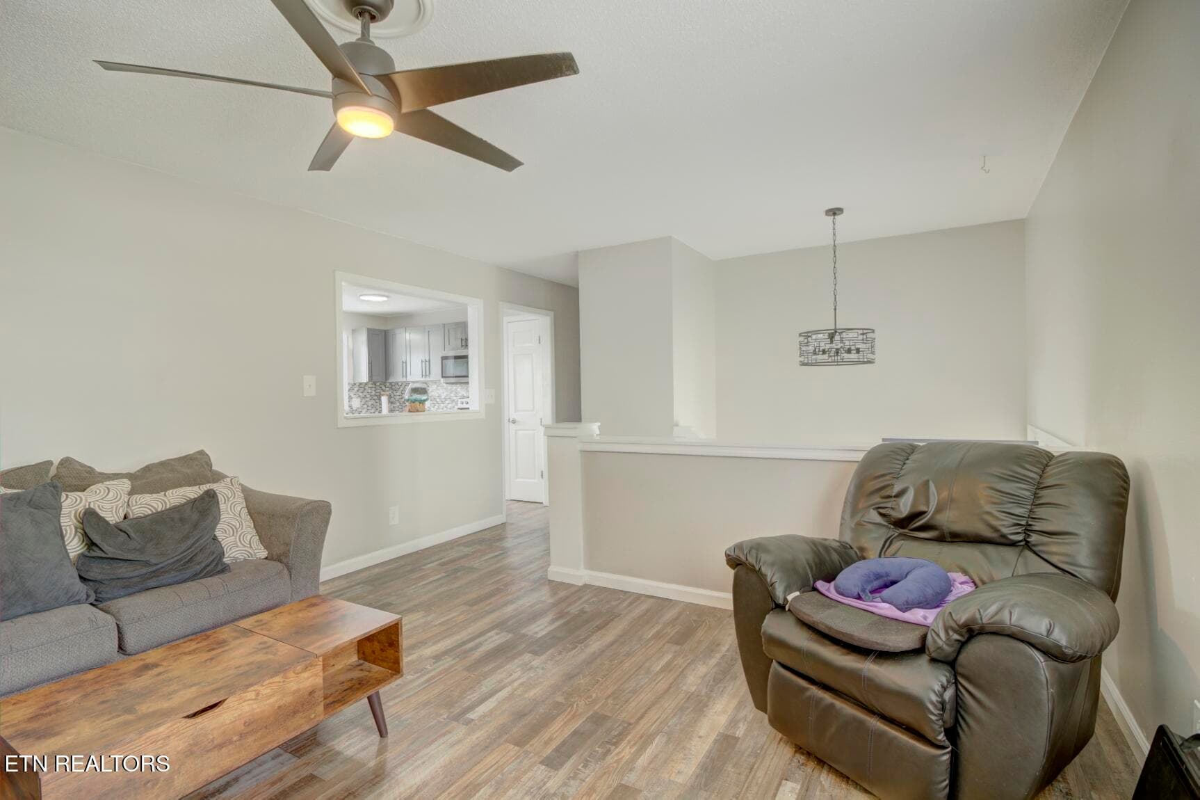 Family Room - 5801 Outer Drive, Knoxville, TN 37921, Knoxville
