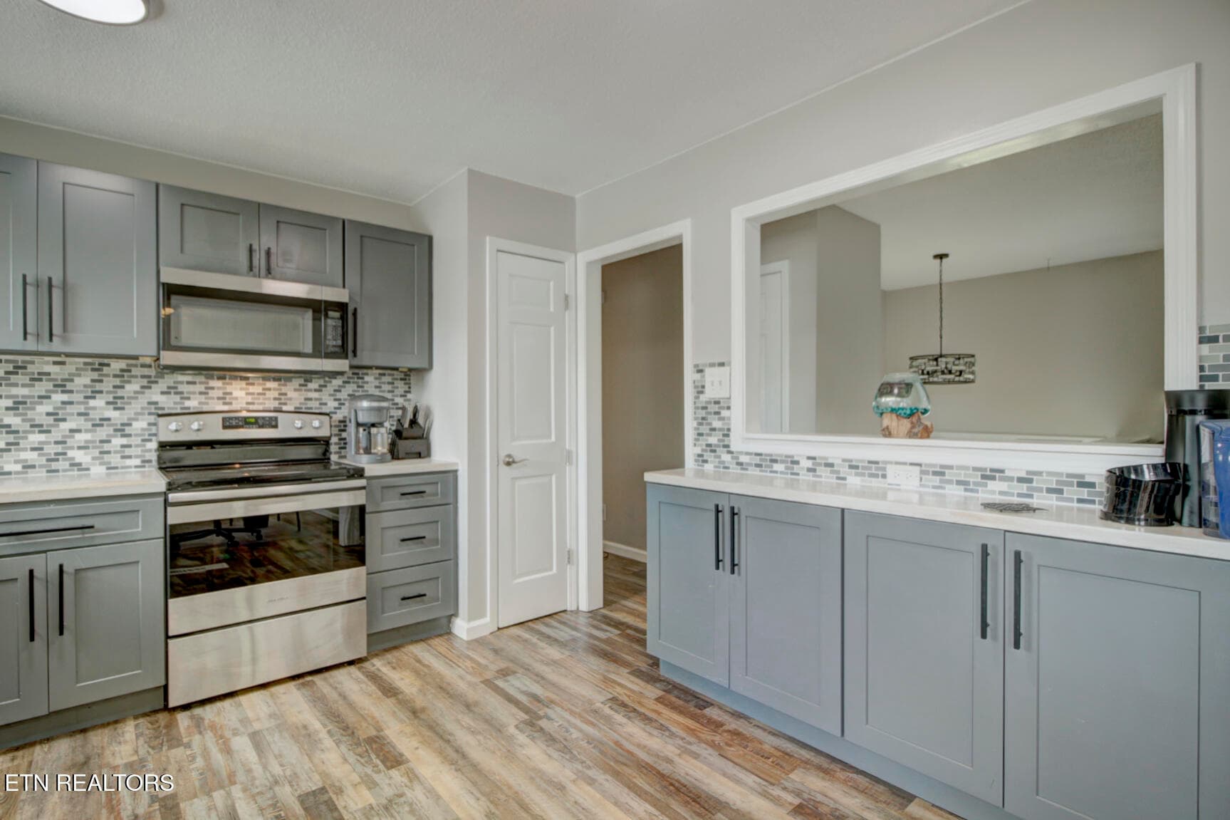 Kitchen - 5801 Outer Drive, Knoxville, TN 37921, Knoxville