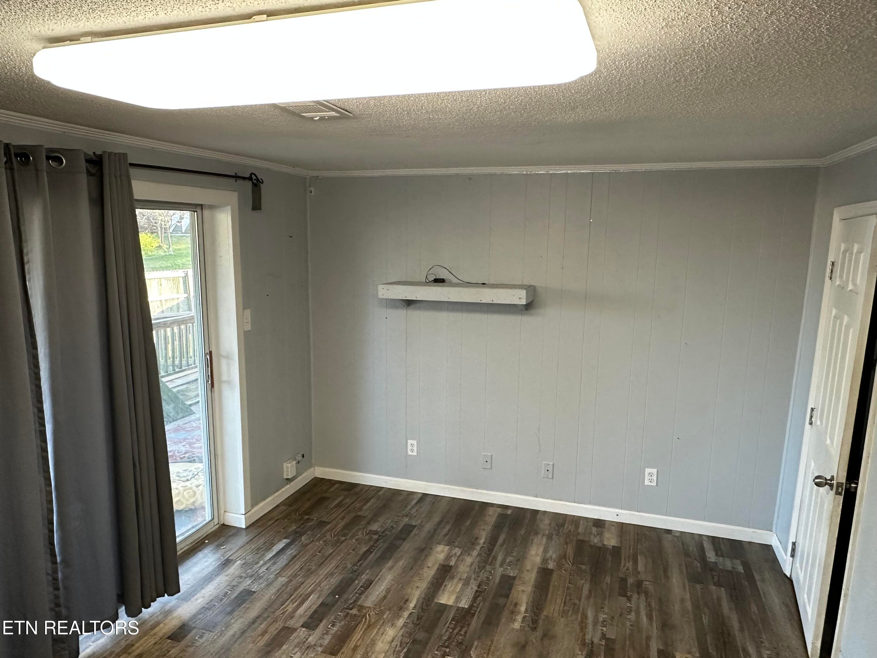 Downstairs bedroom - 5801 Outer Drive, Knoxville, TN 37921, Knoxville