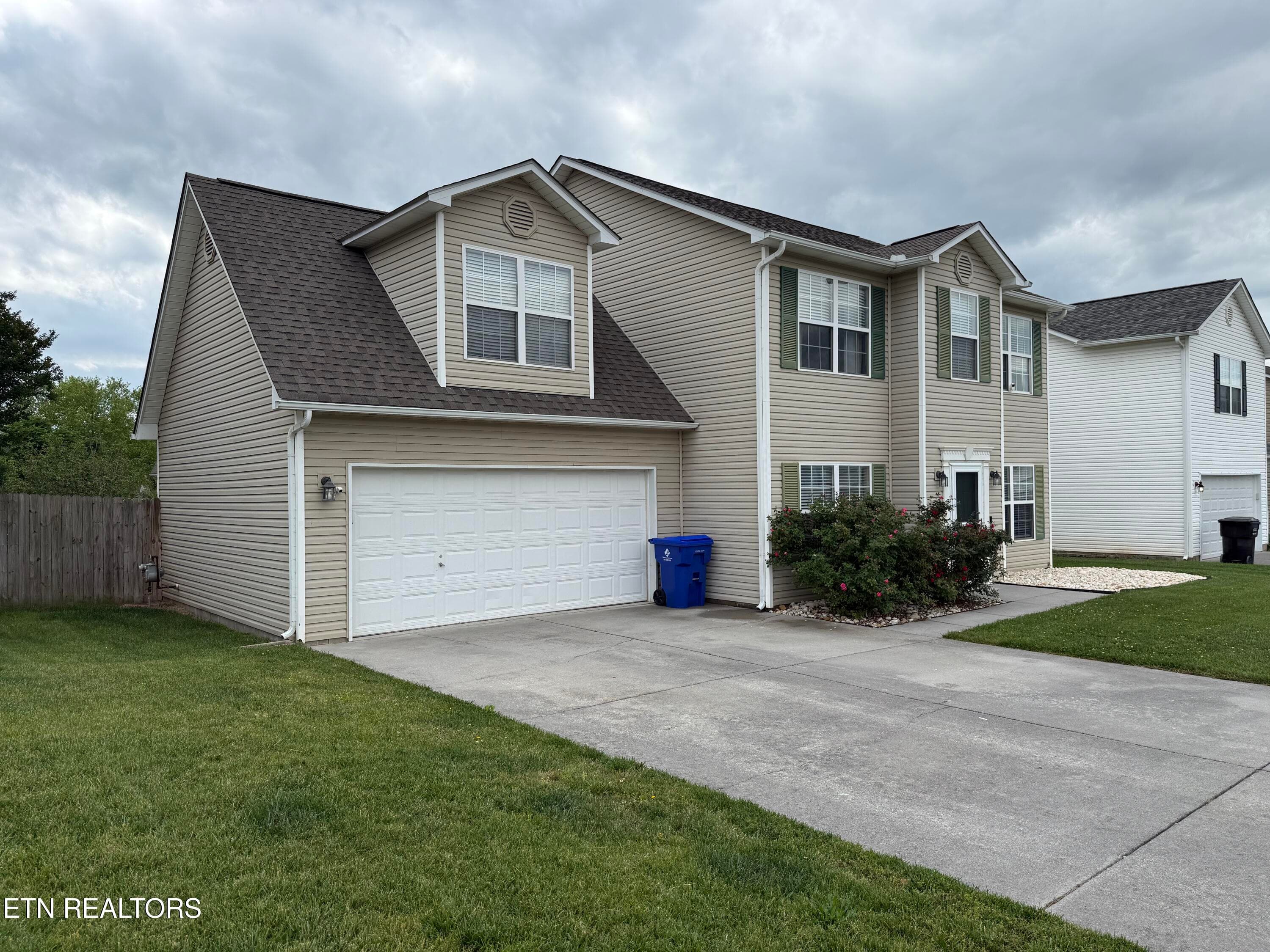 Front of Home 2 - 7847 Dawnview Rd, Powell, TN 37849