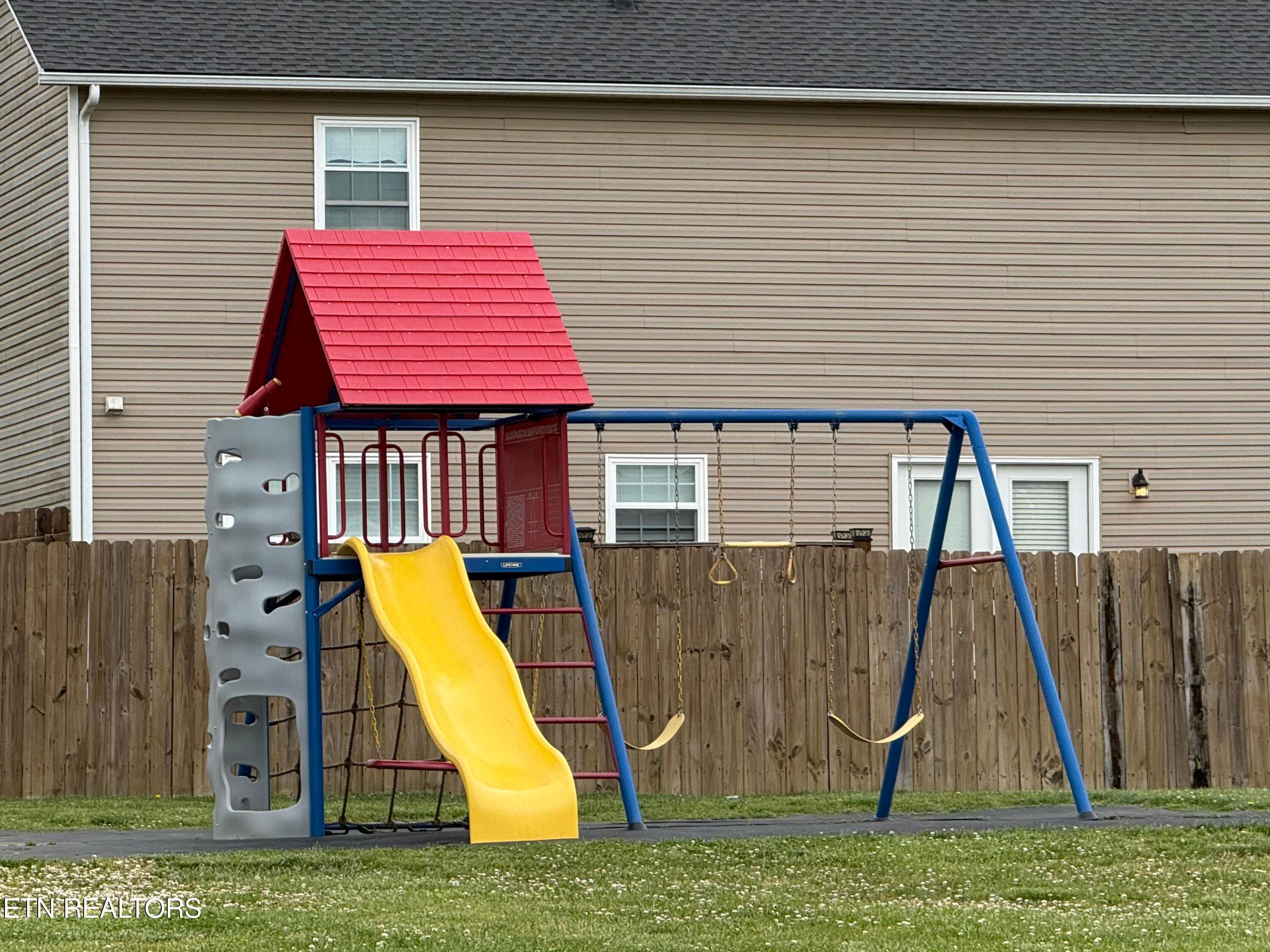 Public Area 4 - 7847 Dawnview Rd, Powell, TN 37849