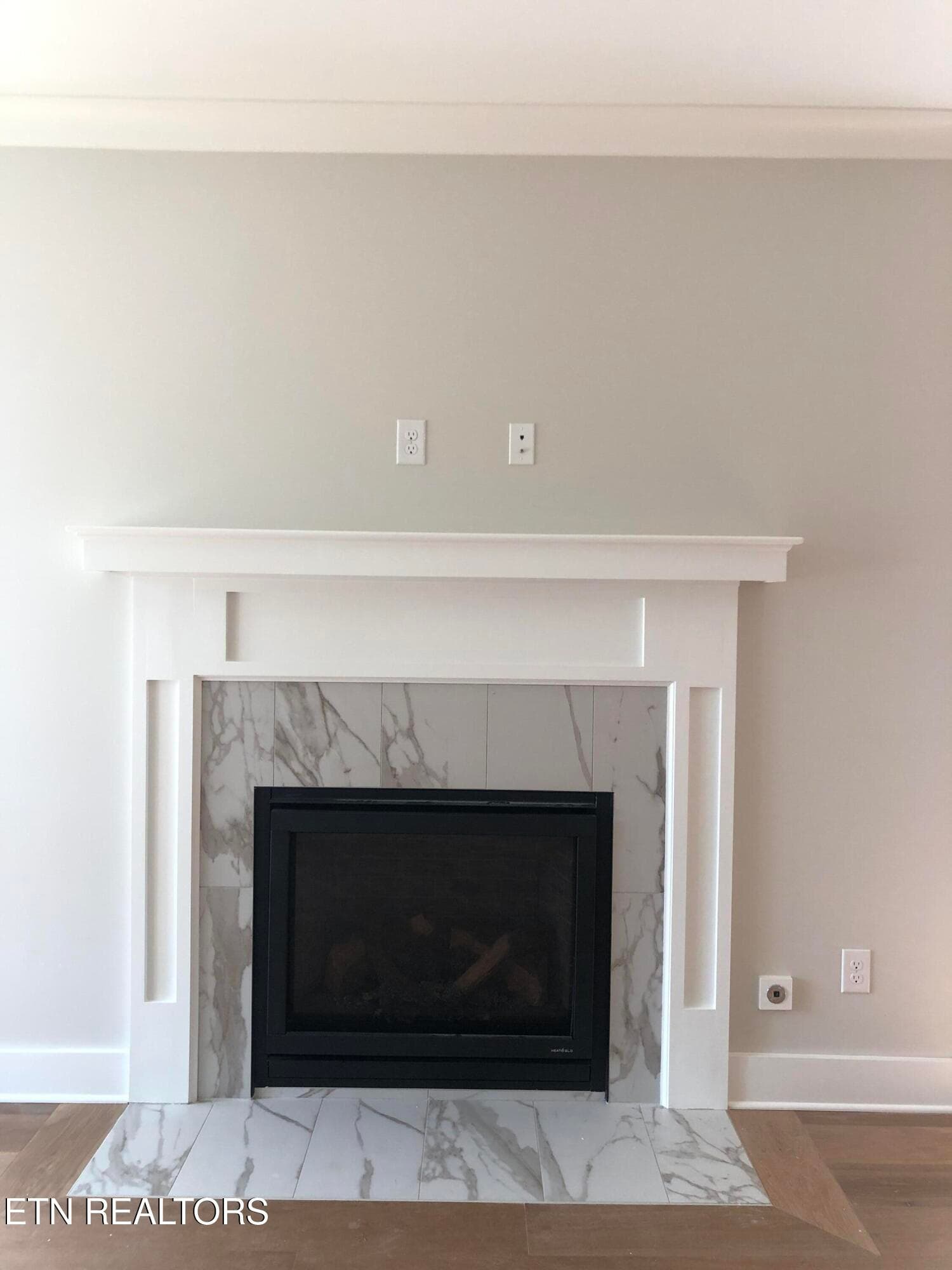 Gas Fire Place - 85 Royal Troon Circle, Oak Ridge, TN 37830